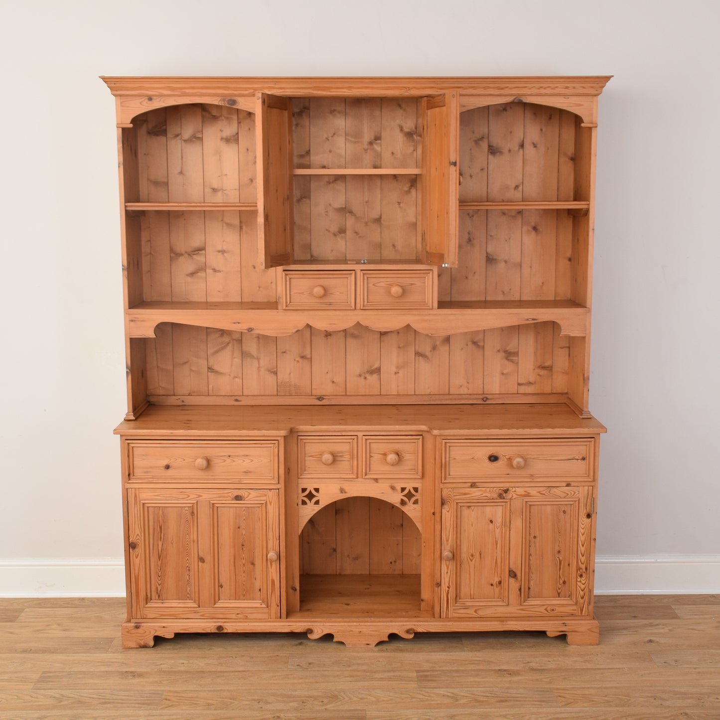 Large Pine Dresser