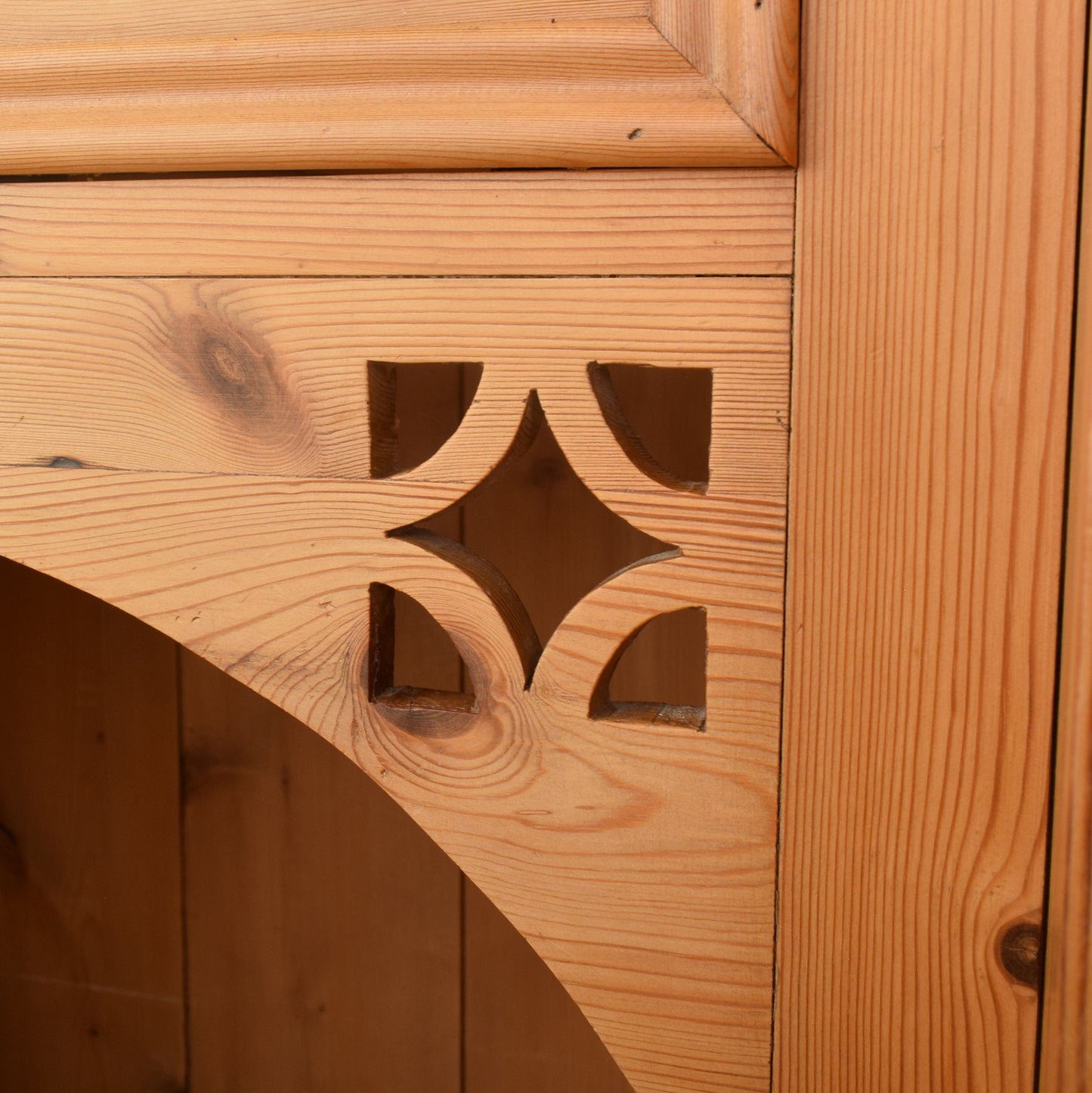 Large Pine Dresser