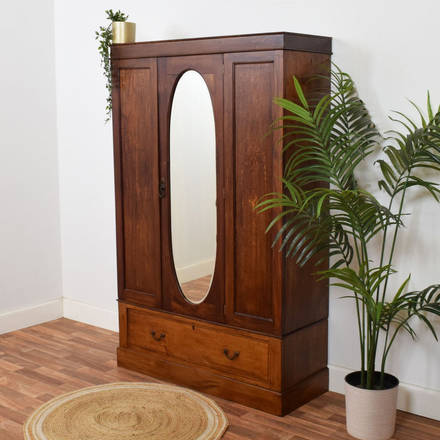 Mirrored Mahogany Hallrobe