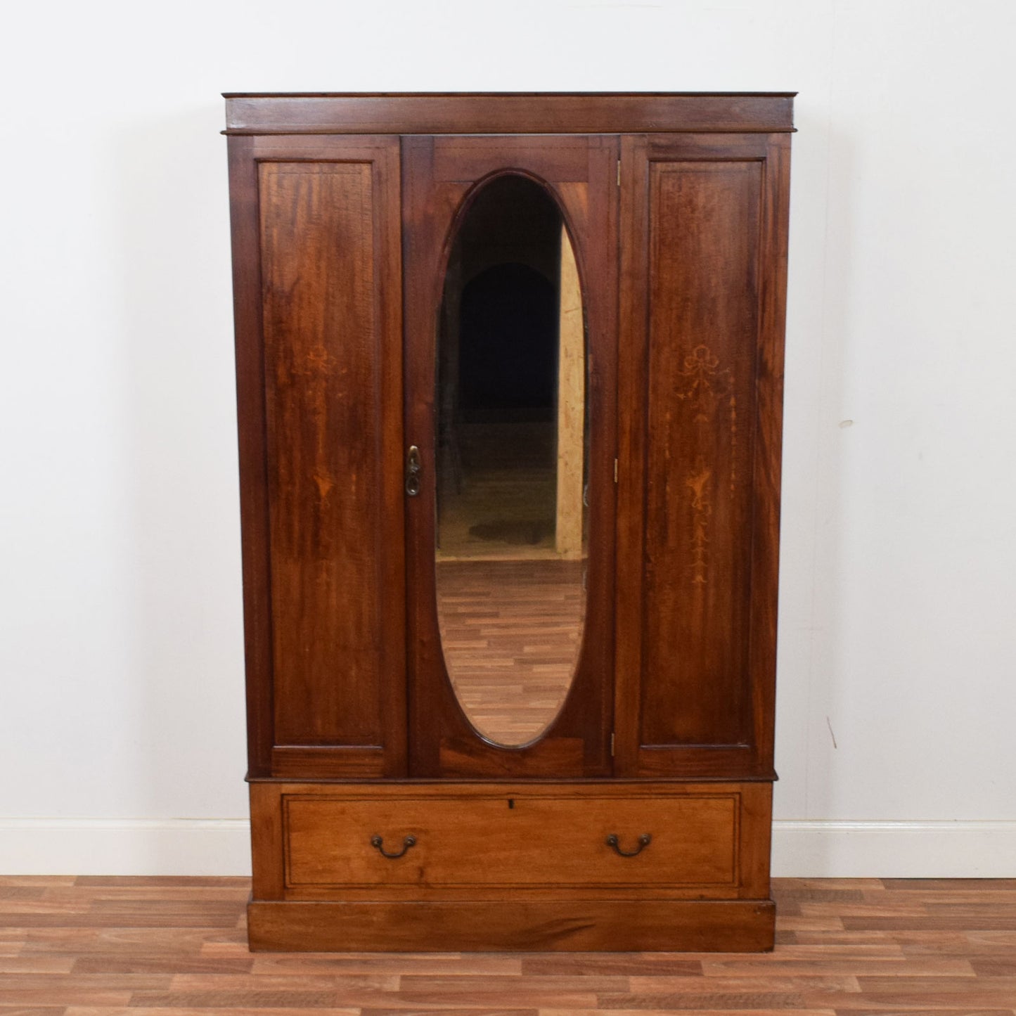 Mirrored Mahogany Hallrobe