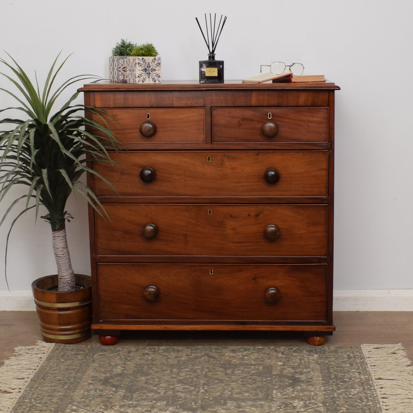 Victorian Chest of Drawers