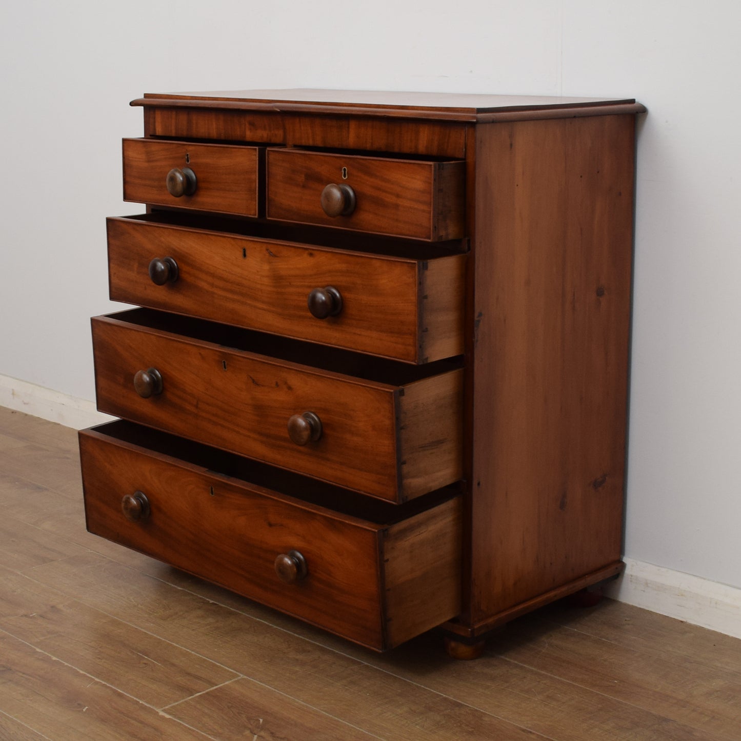 Victorian Chest of Drawers