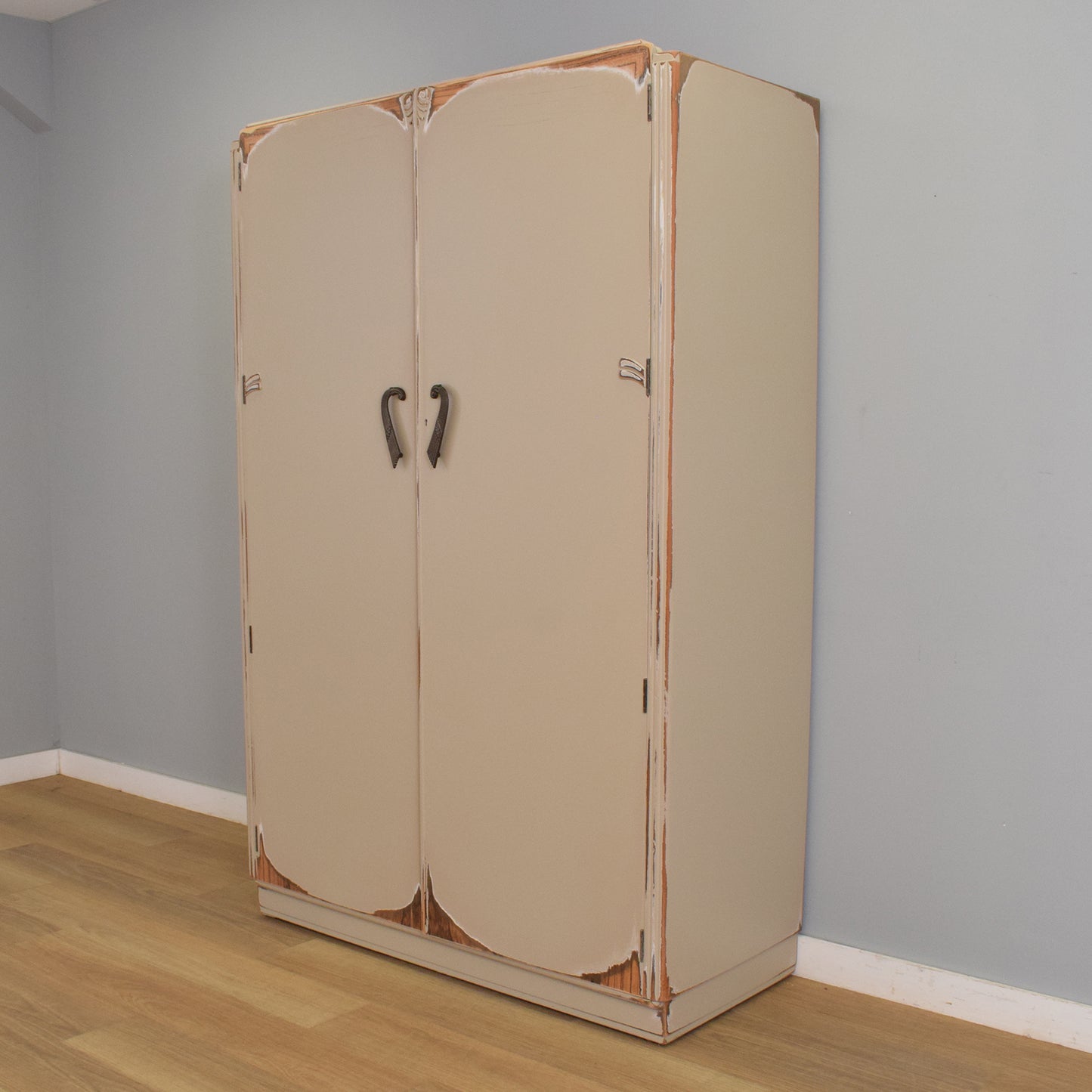 'Shabby' Double Wardrobe