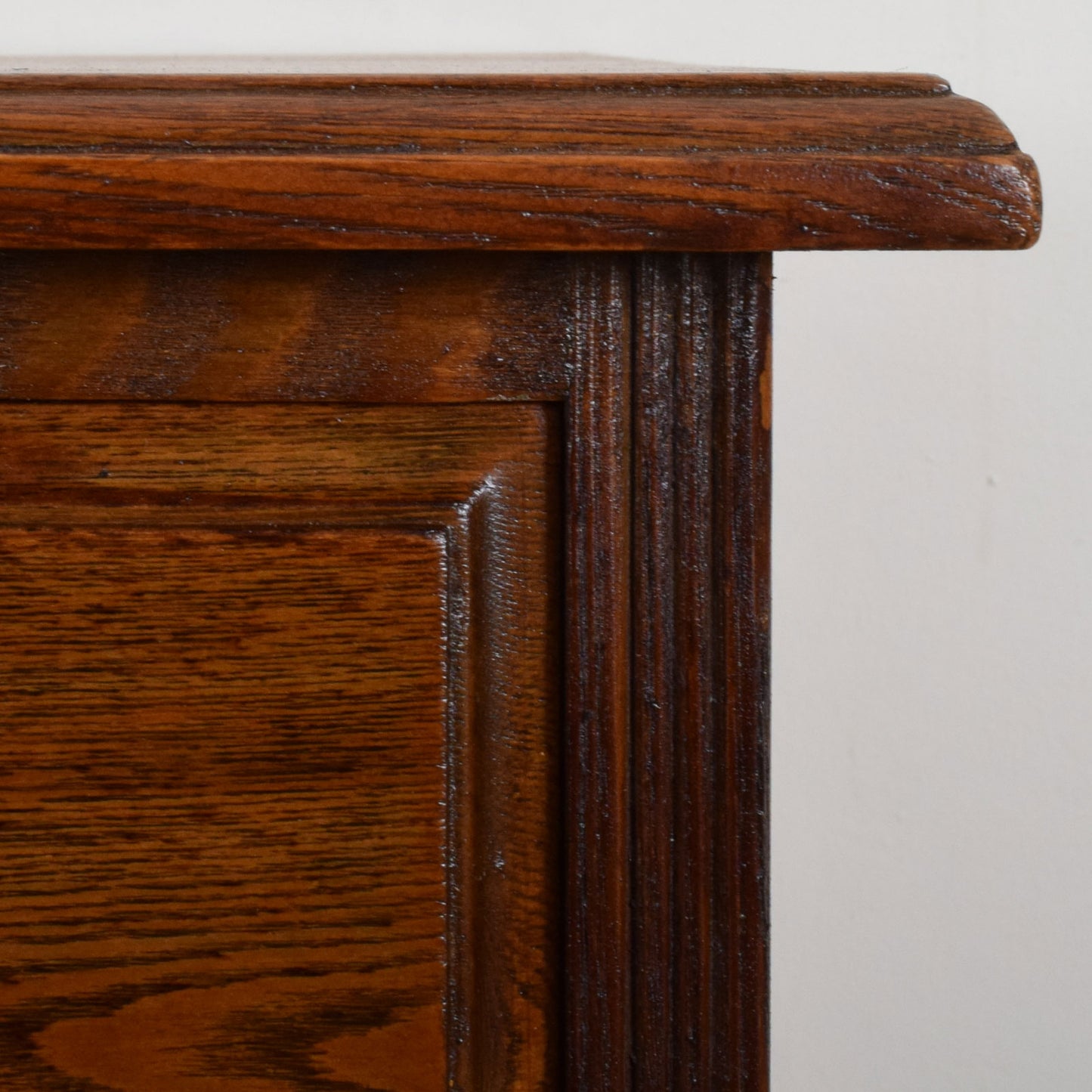Rustic Oak Chest of Drawers
