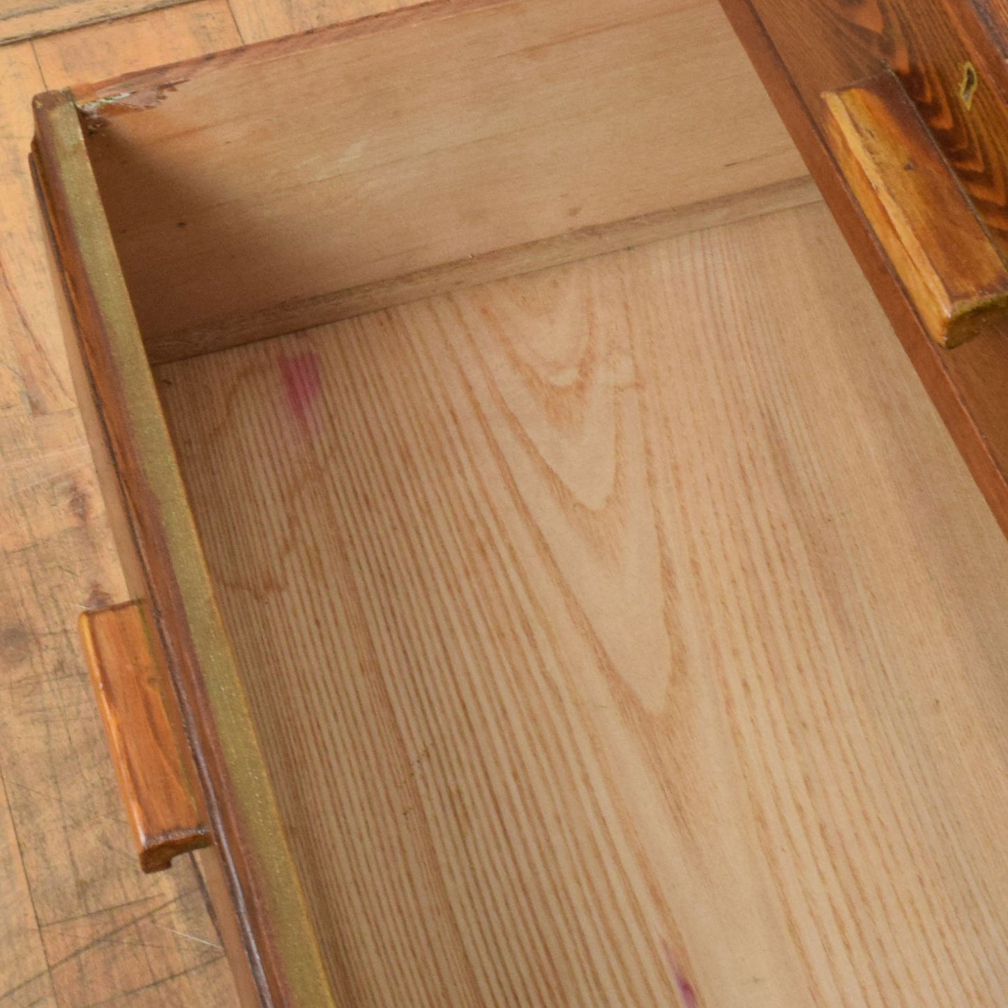 Rustic Oak Chest of Drawers