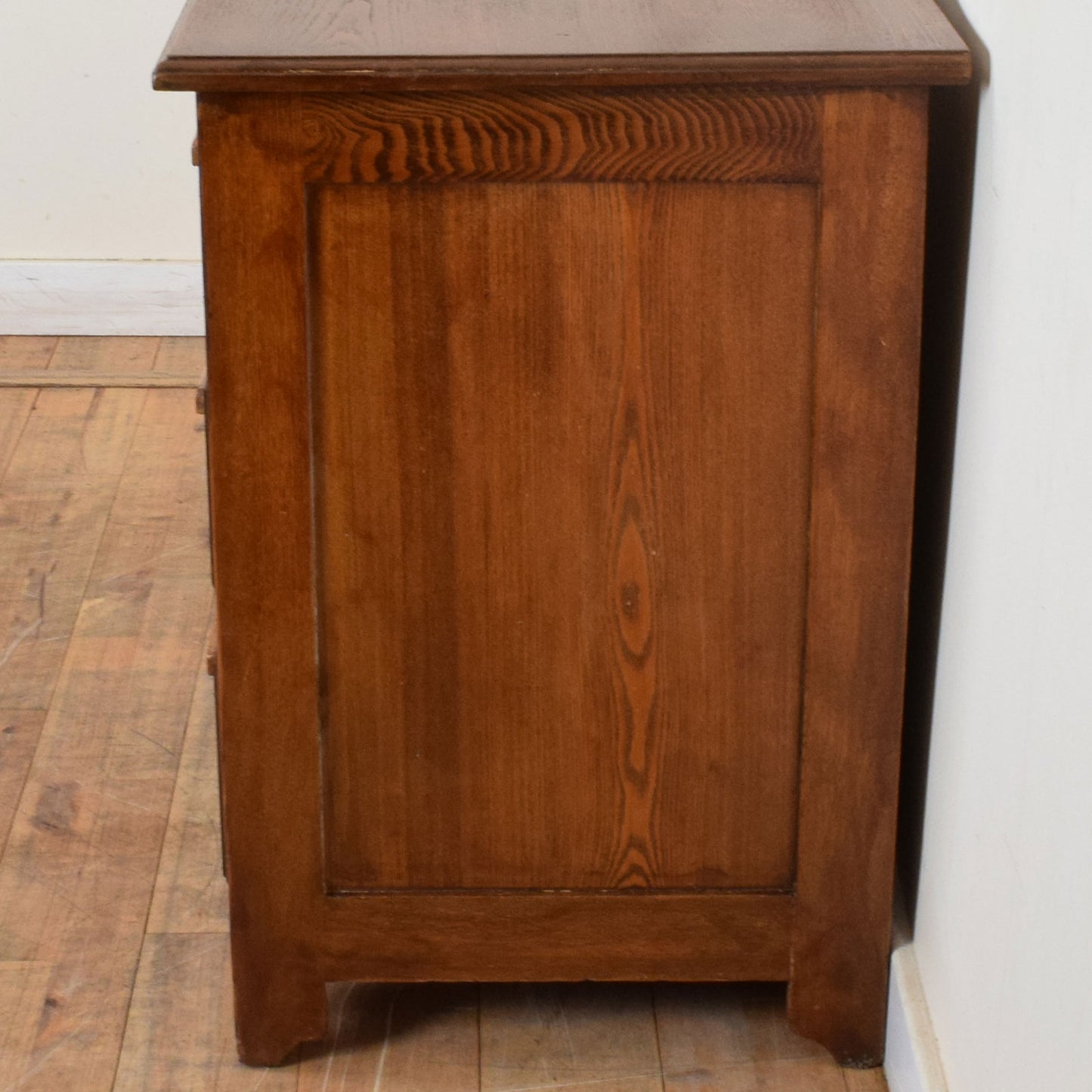 Rustic Oak Chest of Drawers
