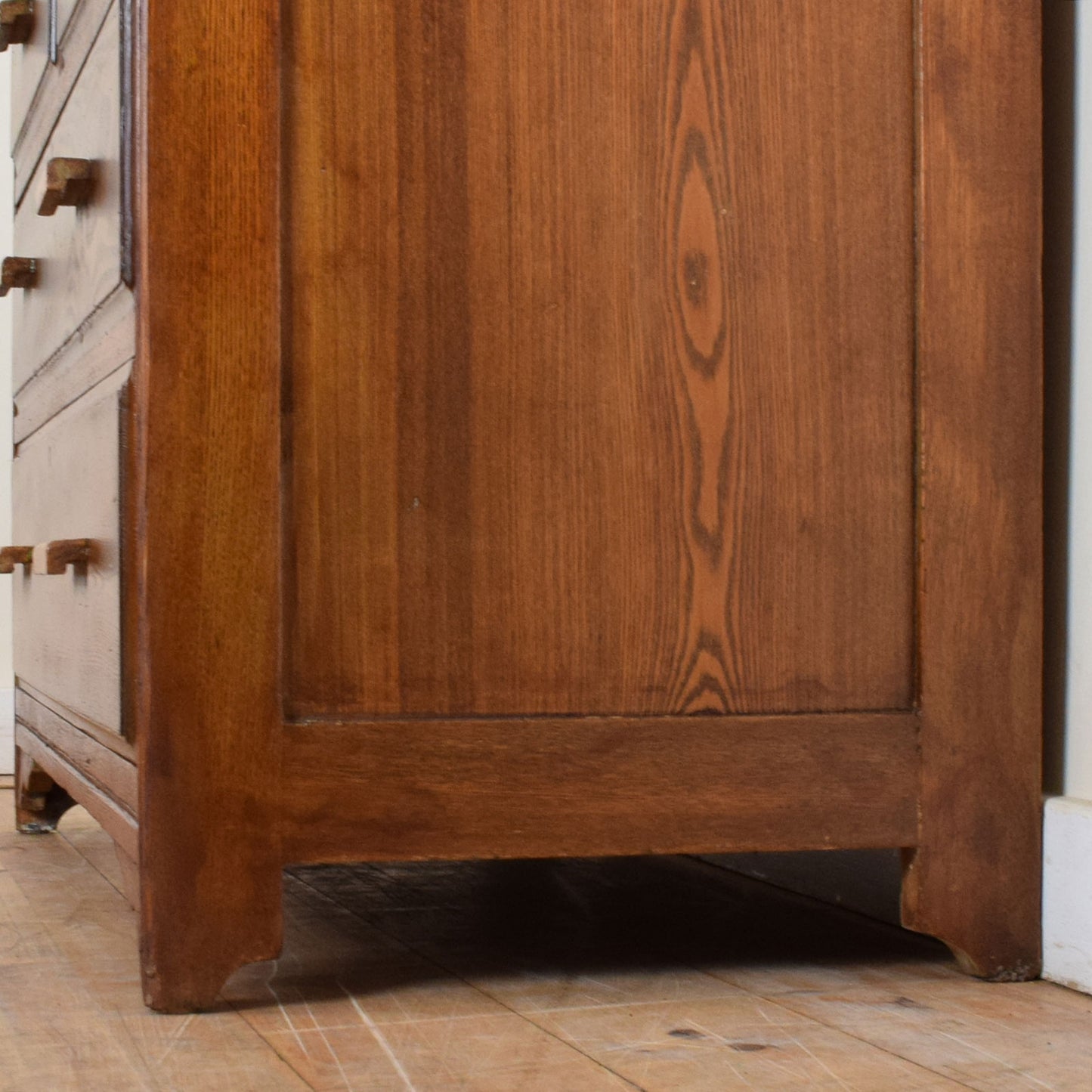 Rustic Oak Chest of Drawers