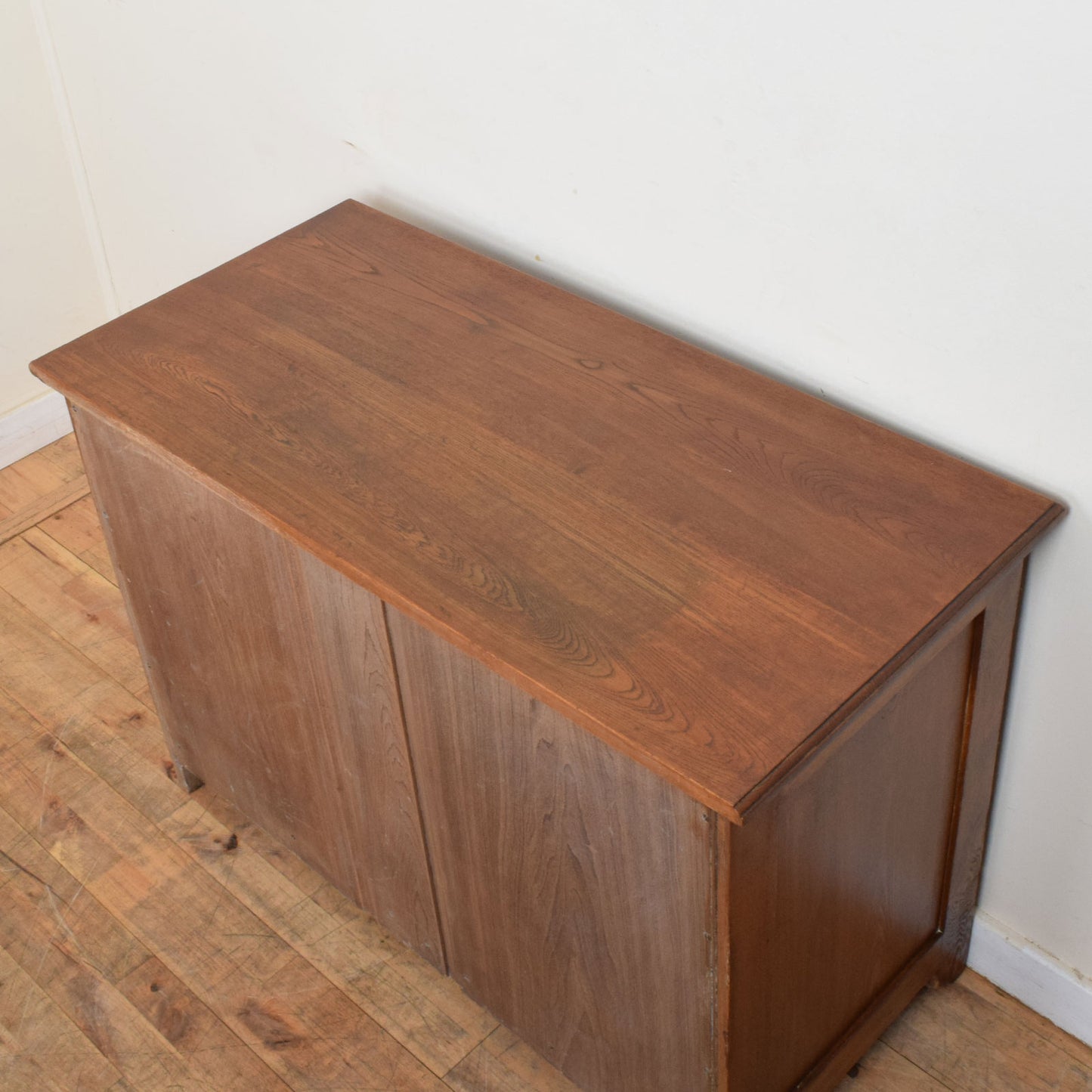 Rustic Oak Chest of Drawers