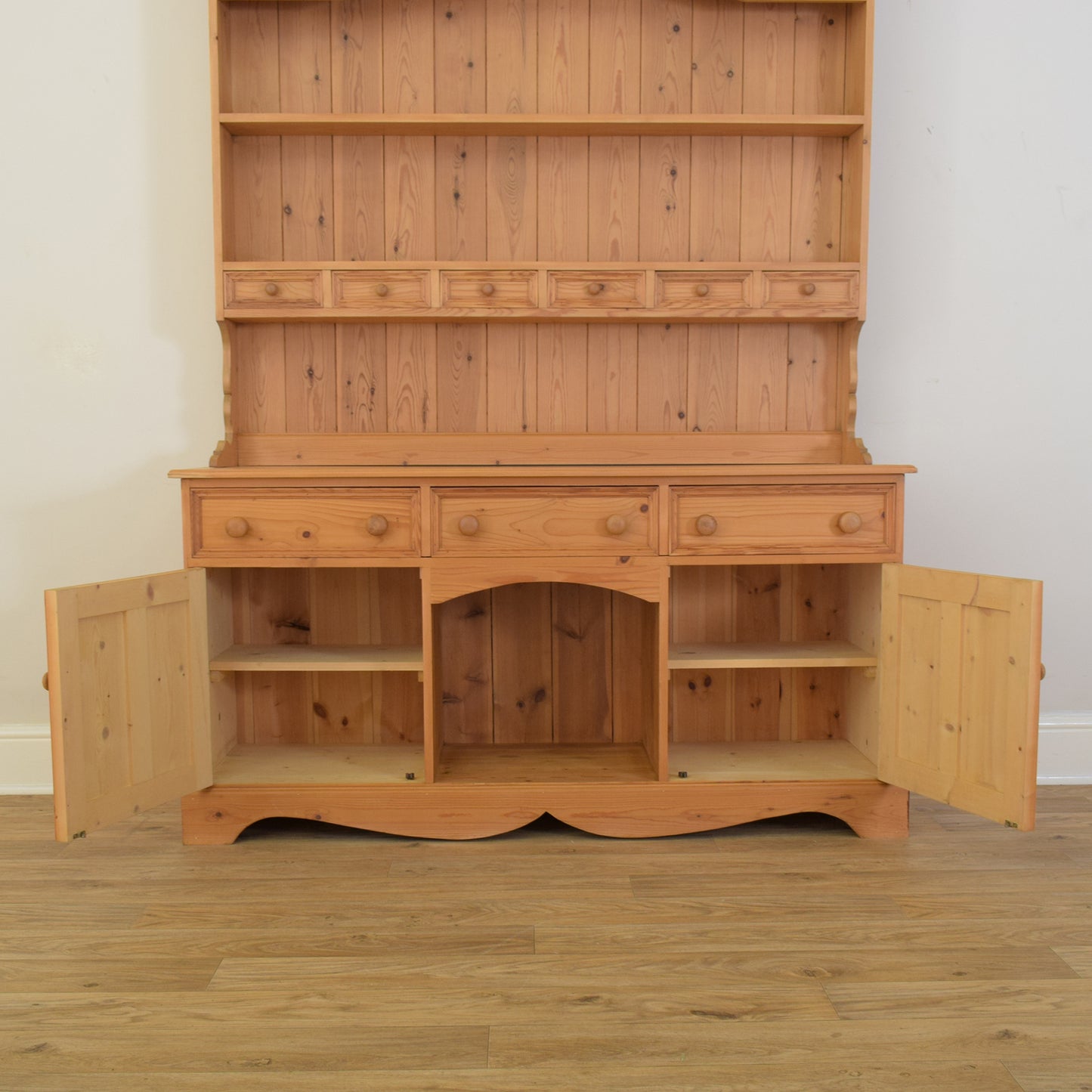 Pine Dresser