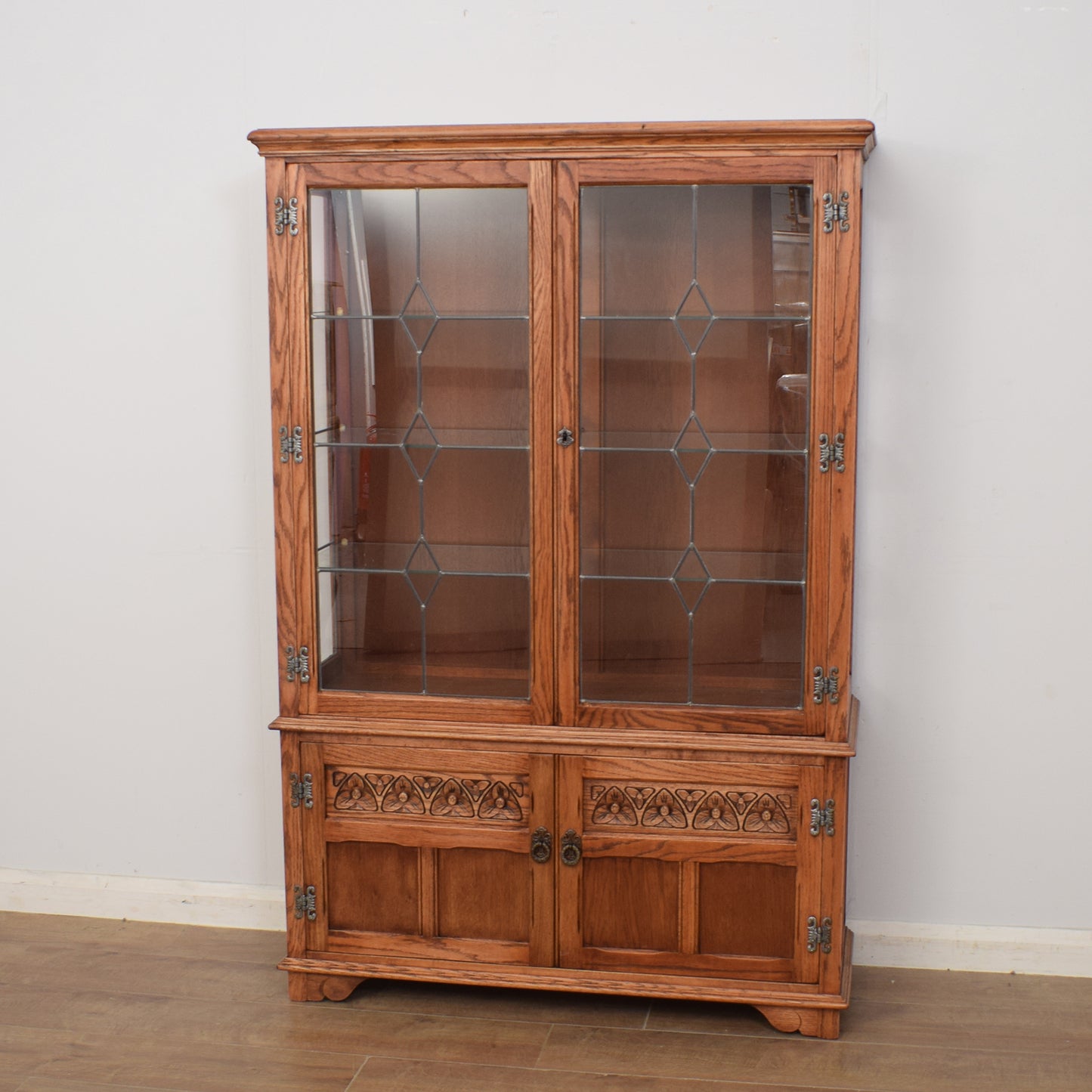 Old Charm Display Cabinet