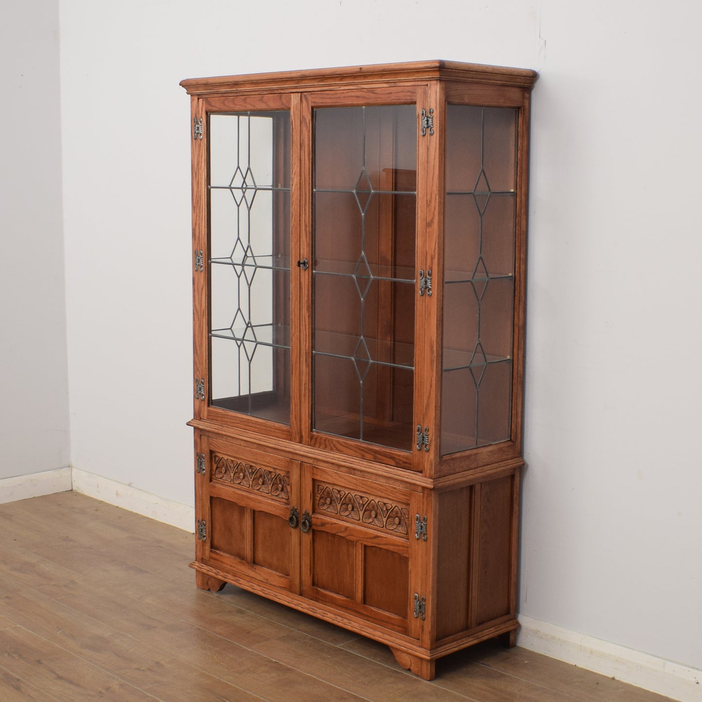 Old Charm Display Cabinet