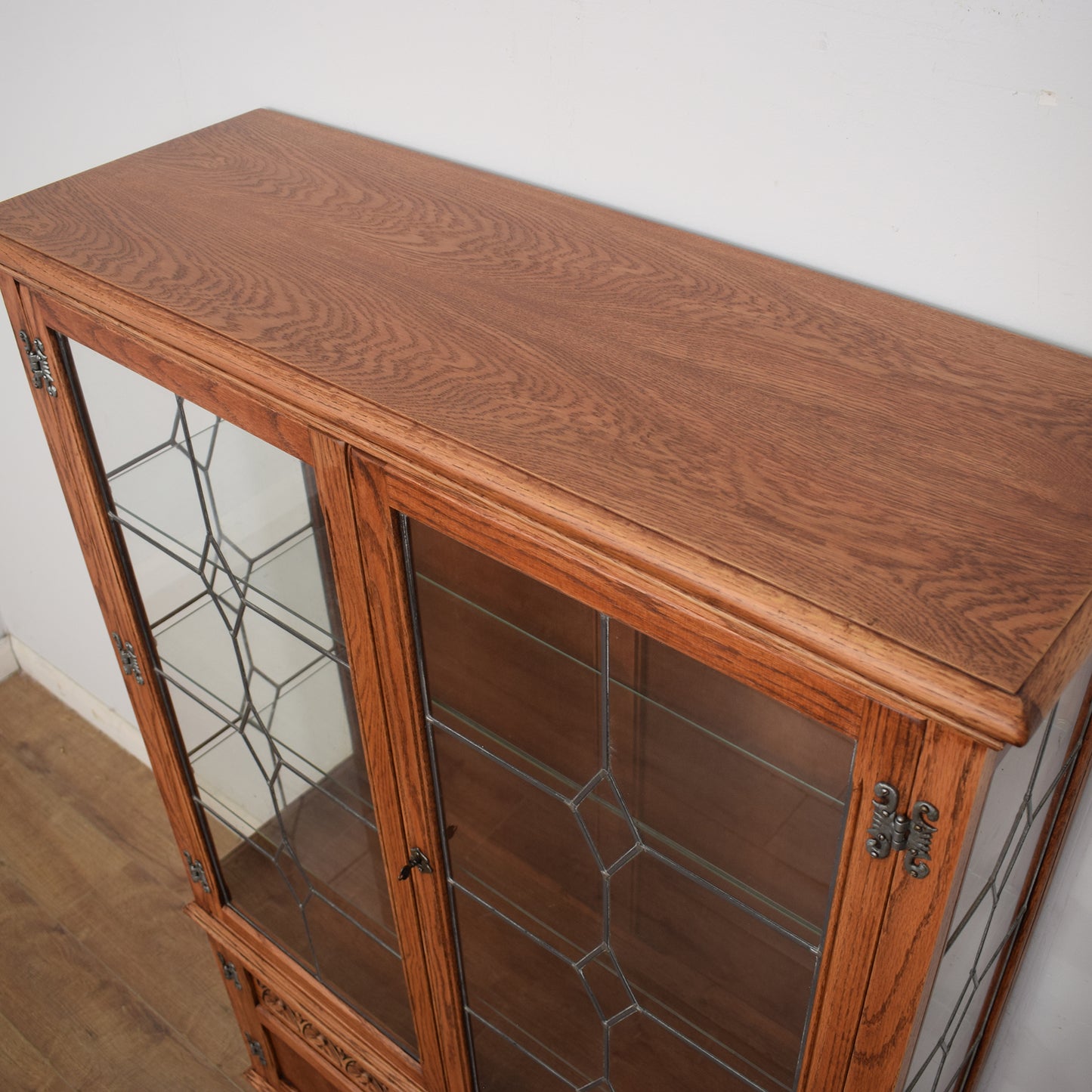 Old Charm Display Cabinet