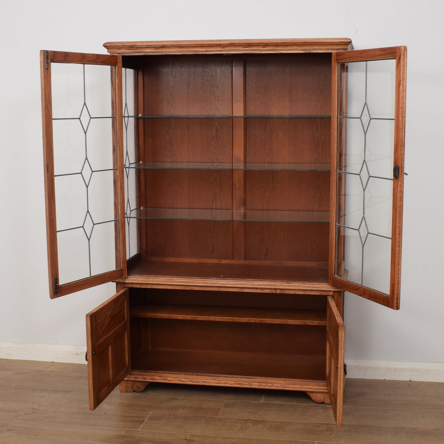 Old Charm Display Cabinet