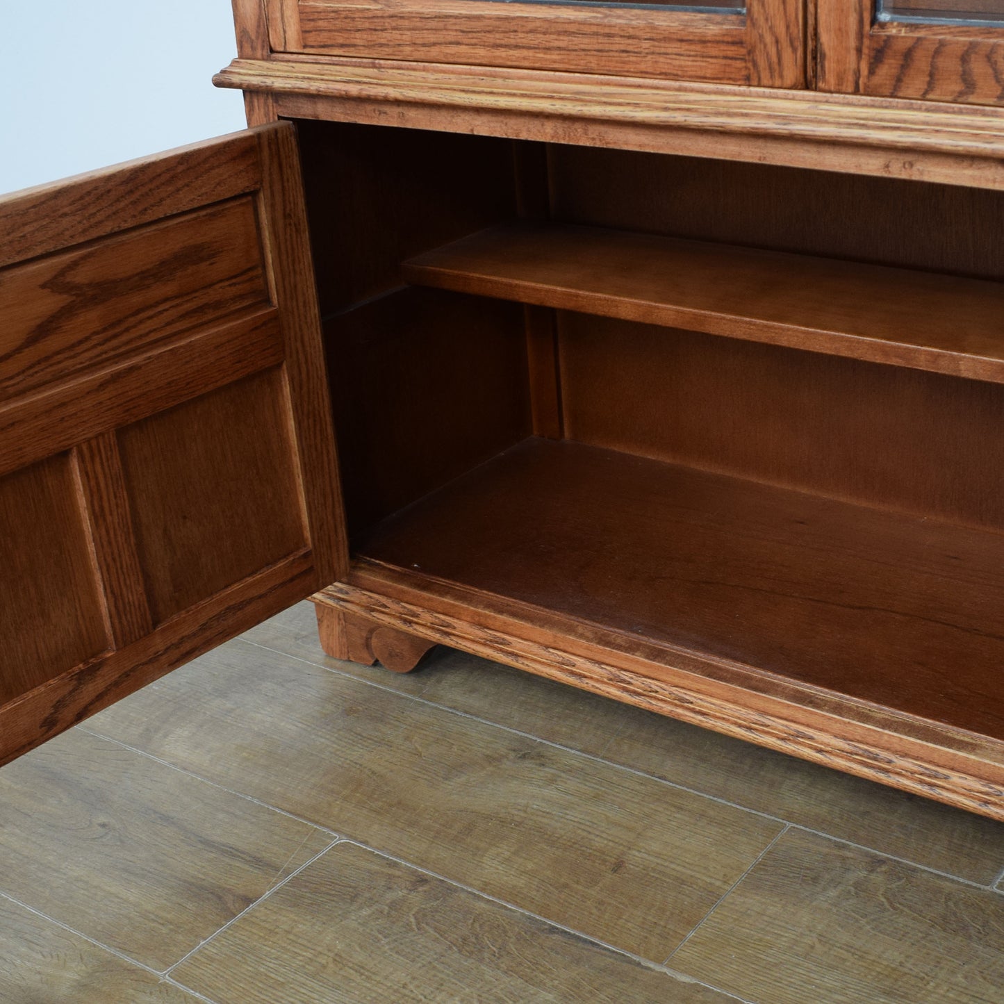 Old Charm Display Cabinet