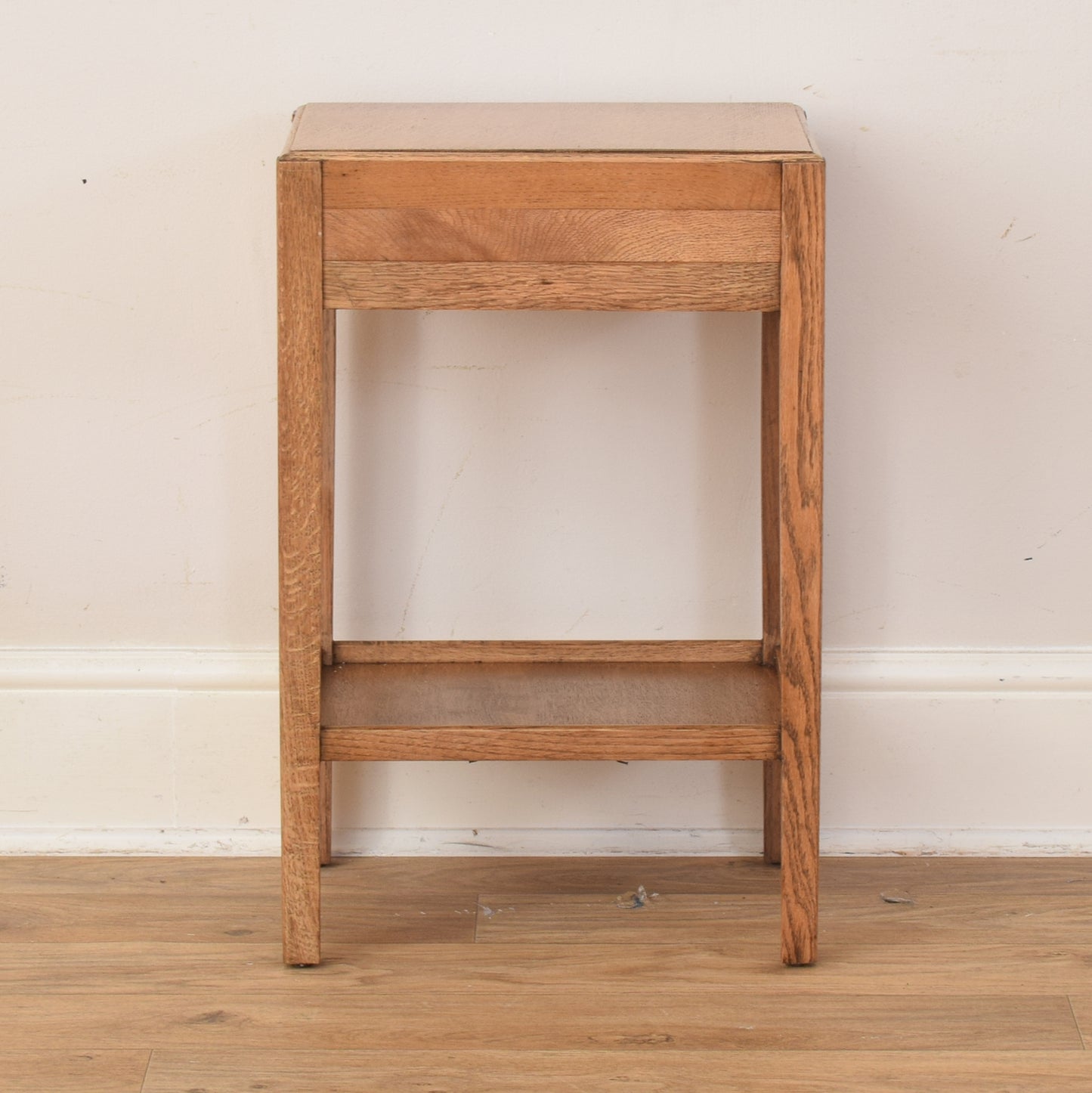 Oak Bedside
