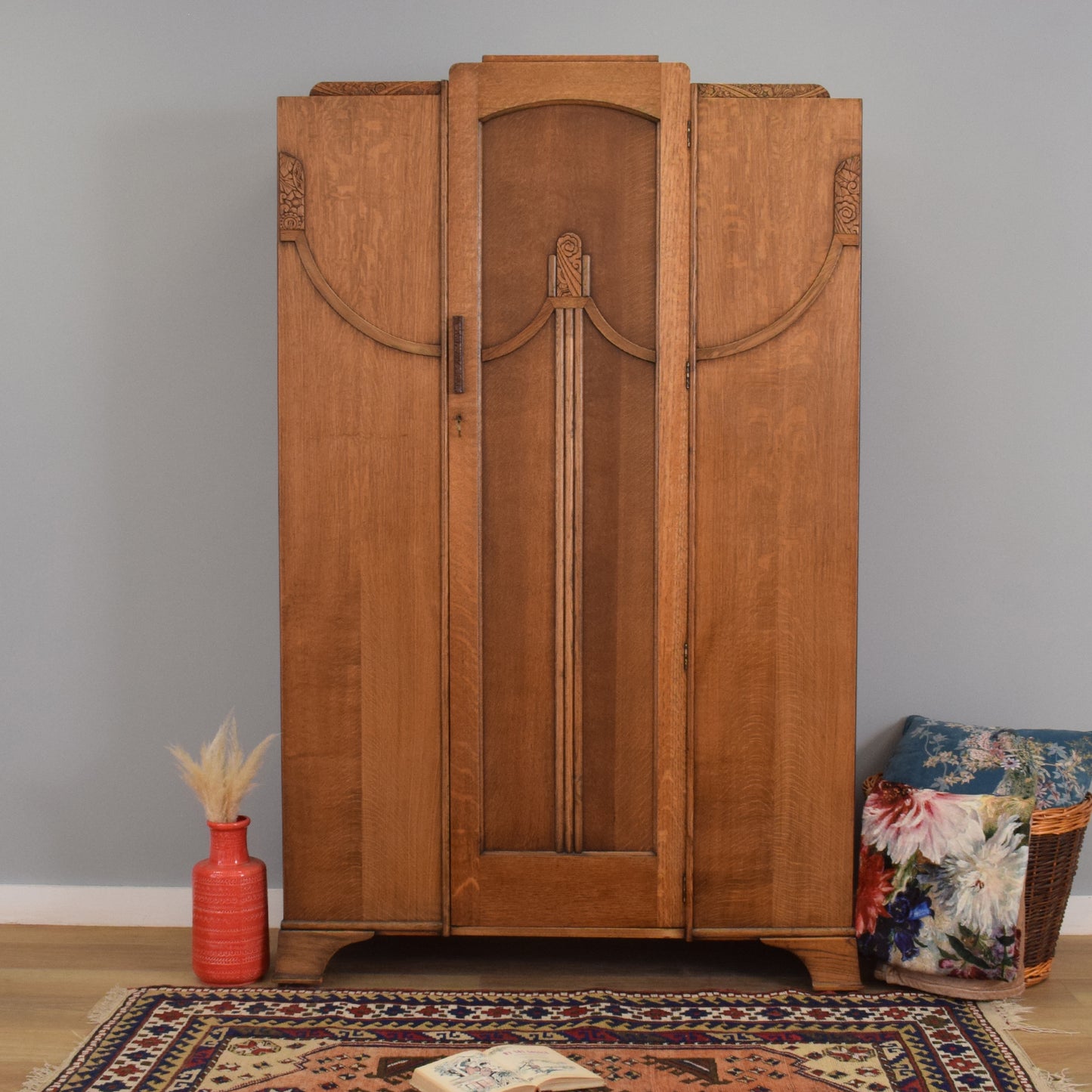 Art-Deco Style Hallrobe