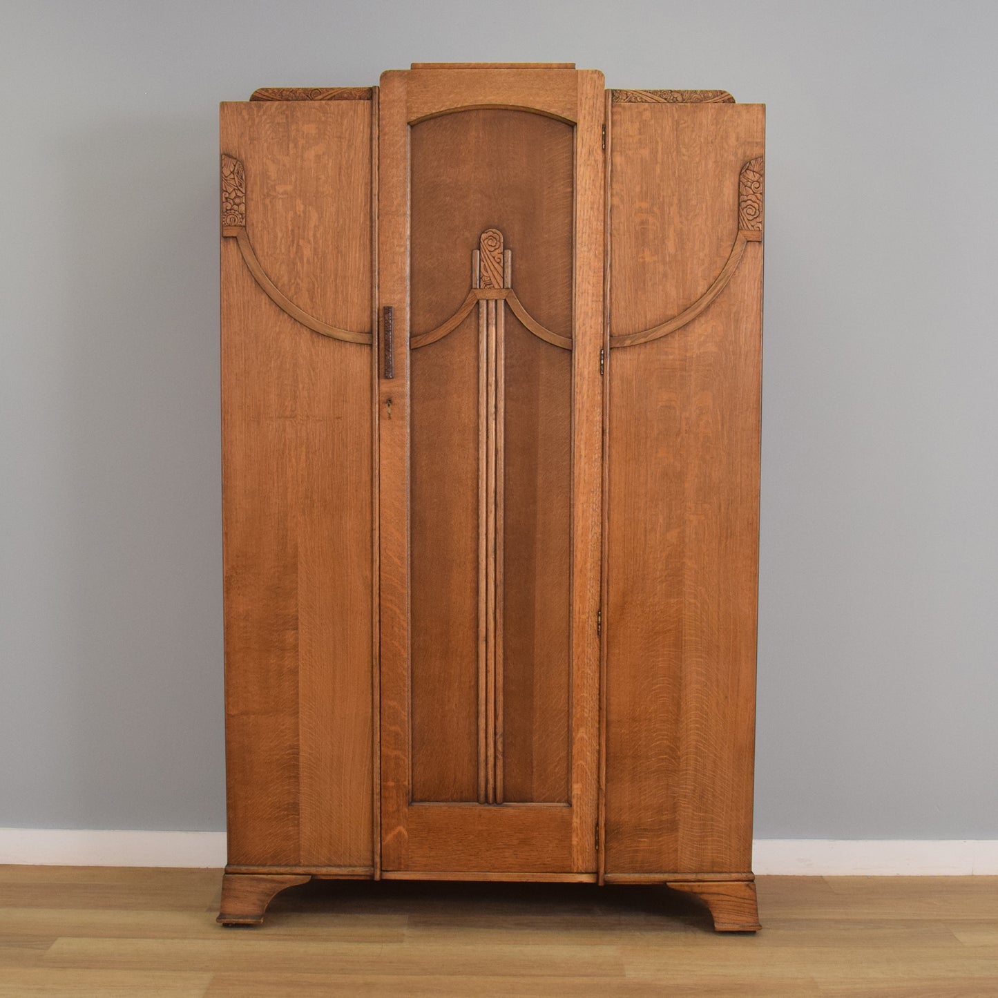 Art-Deco Style Hallrobe