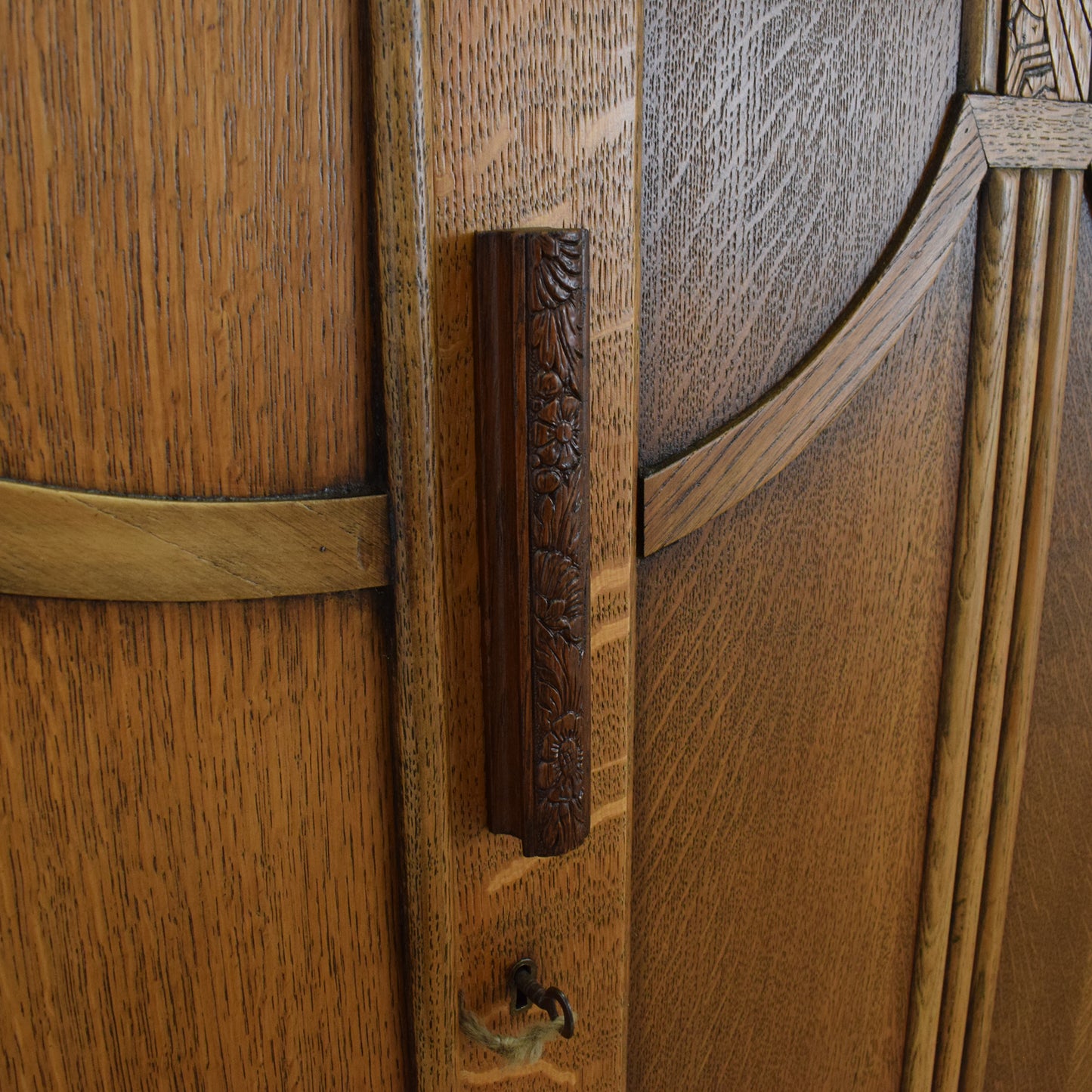Art-Deco Style Hallrobe