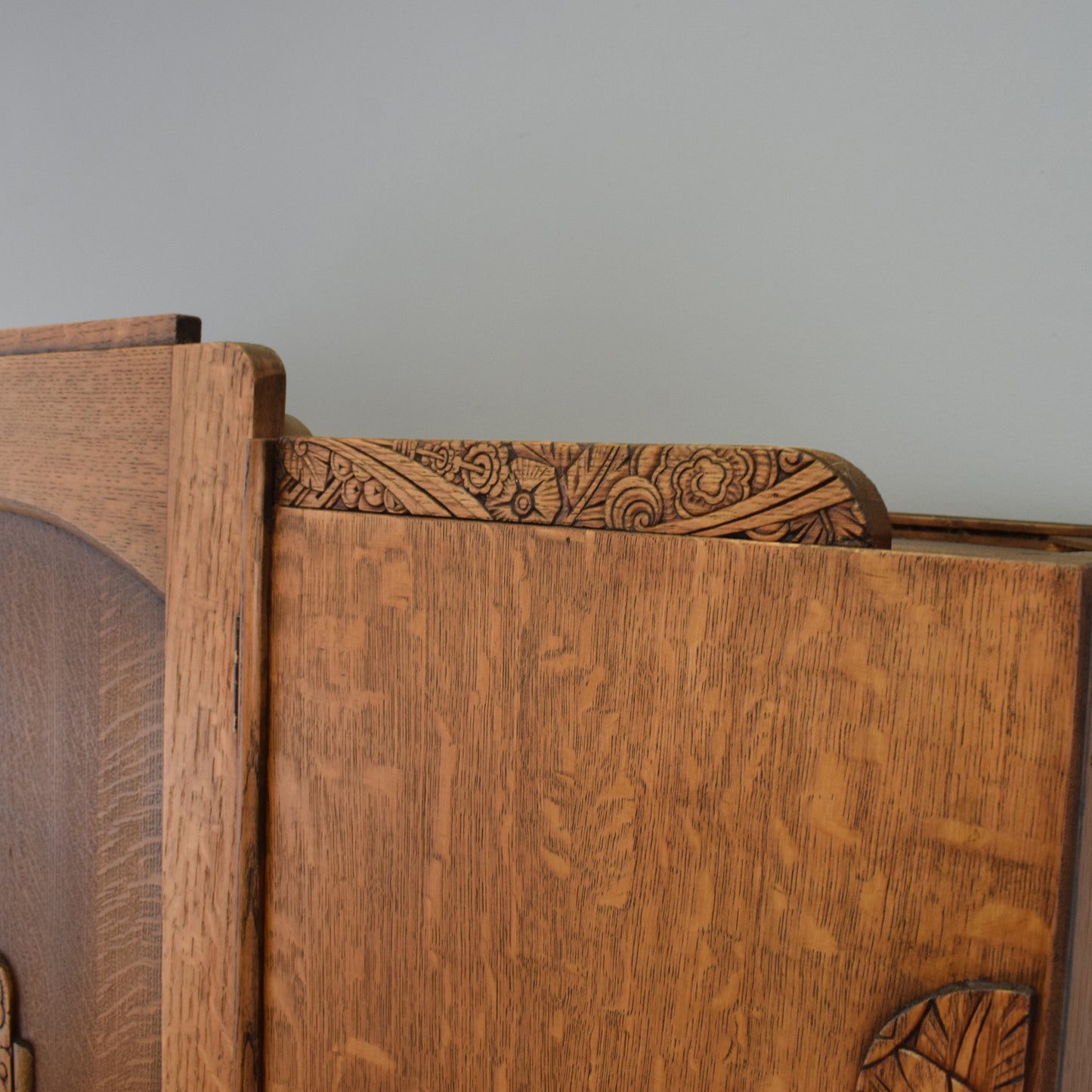 Art-Deco Style Hallrobe
