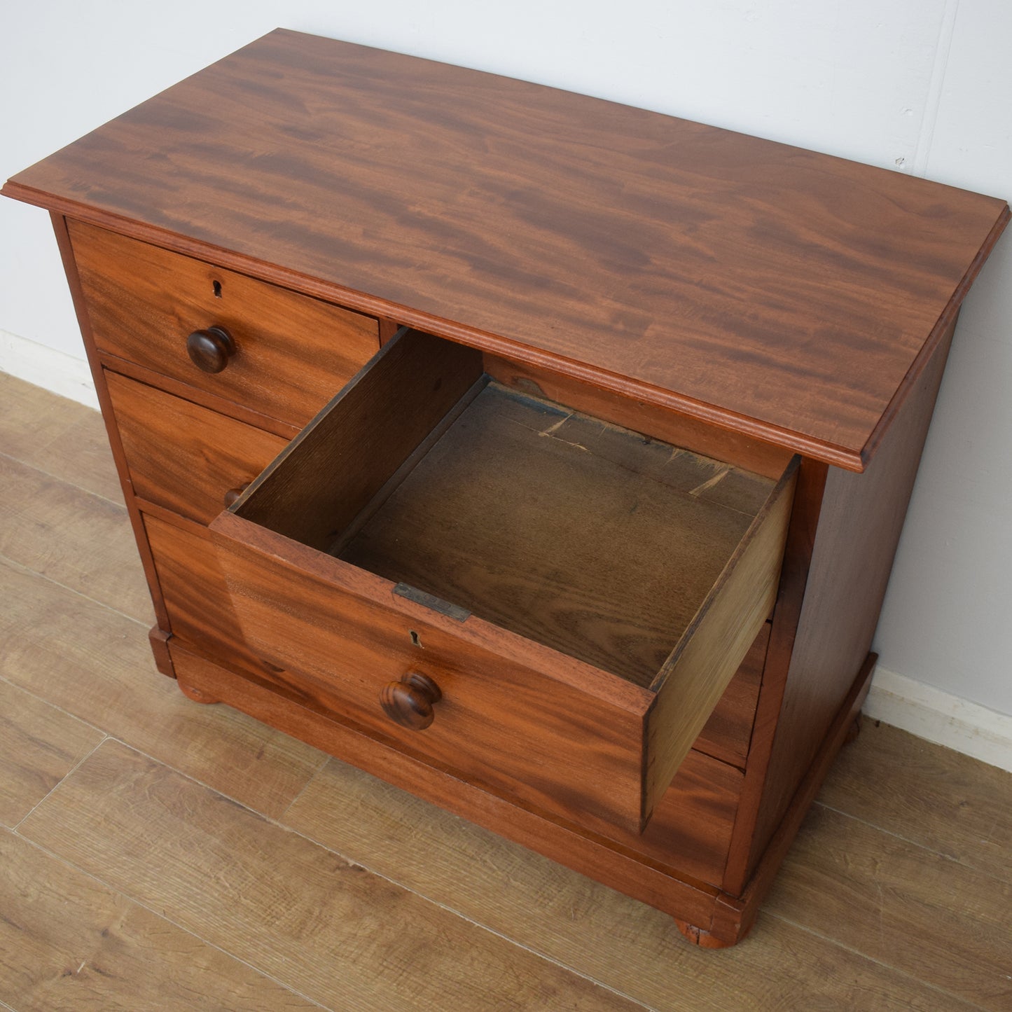 Victorian Mahogany Chest of Drawers
