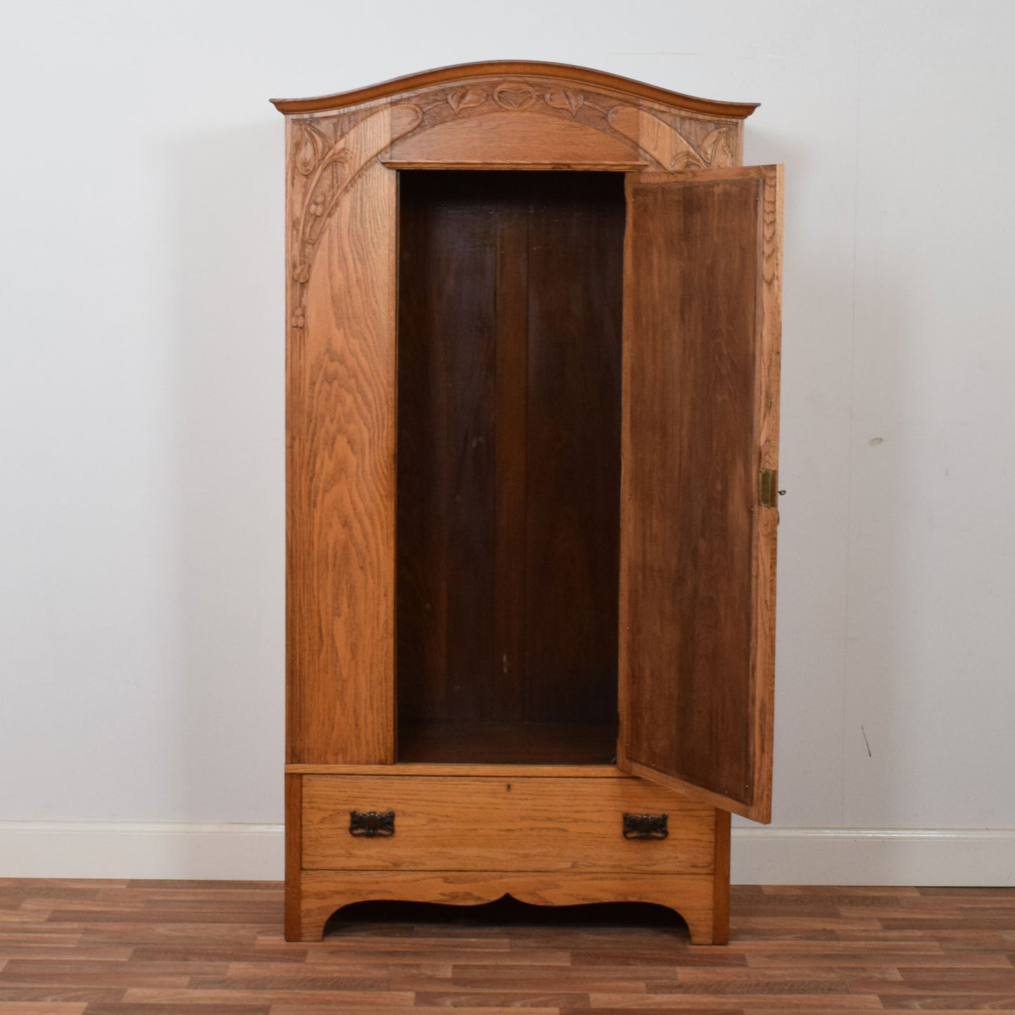 Oak Hallrobe