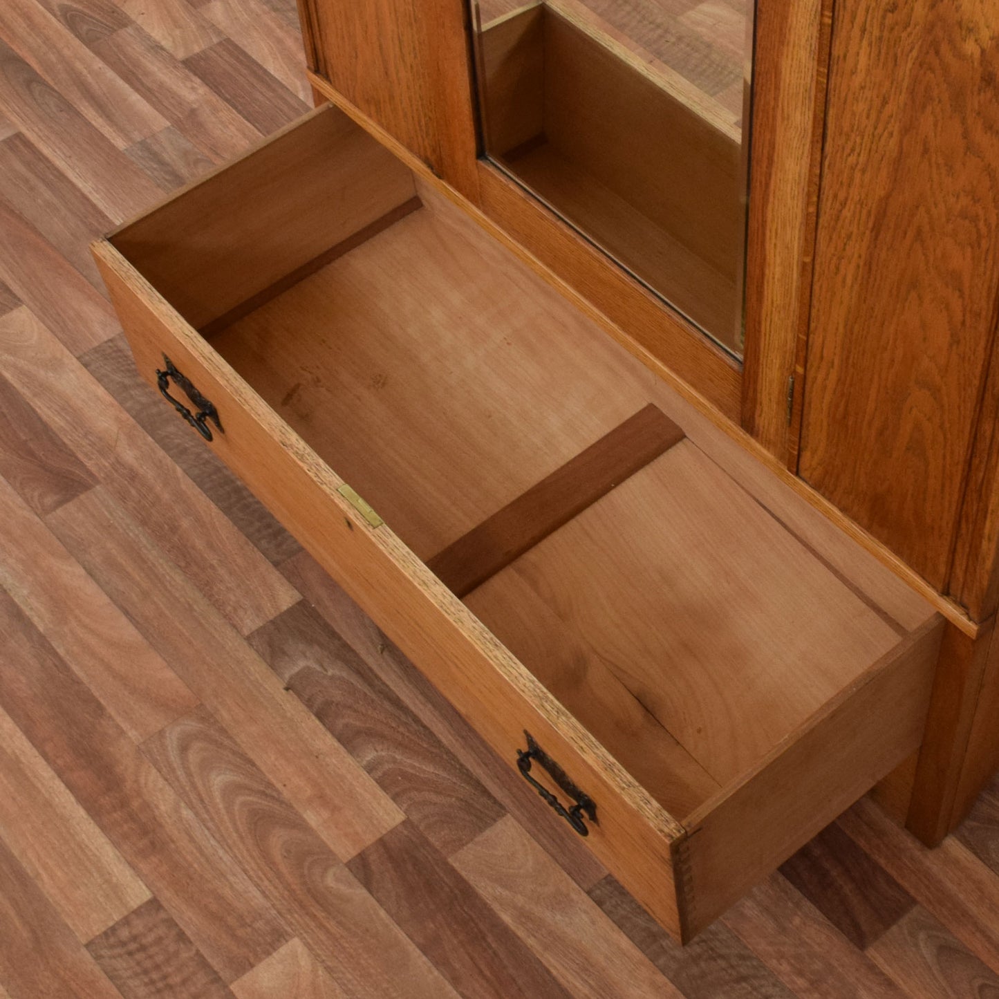 Oak Hallrobe