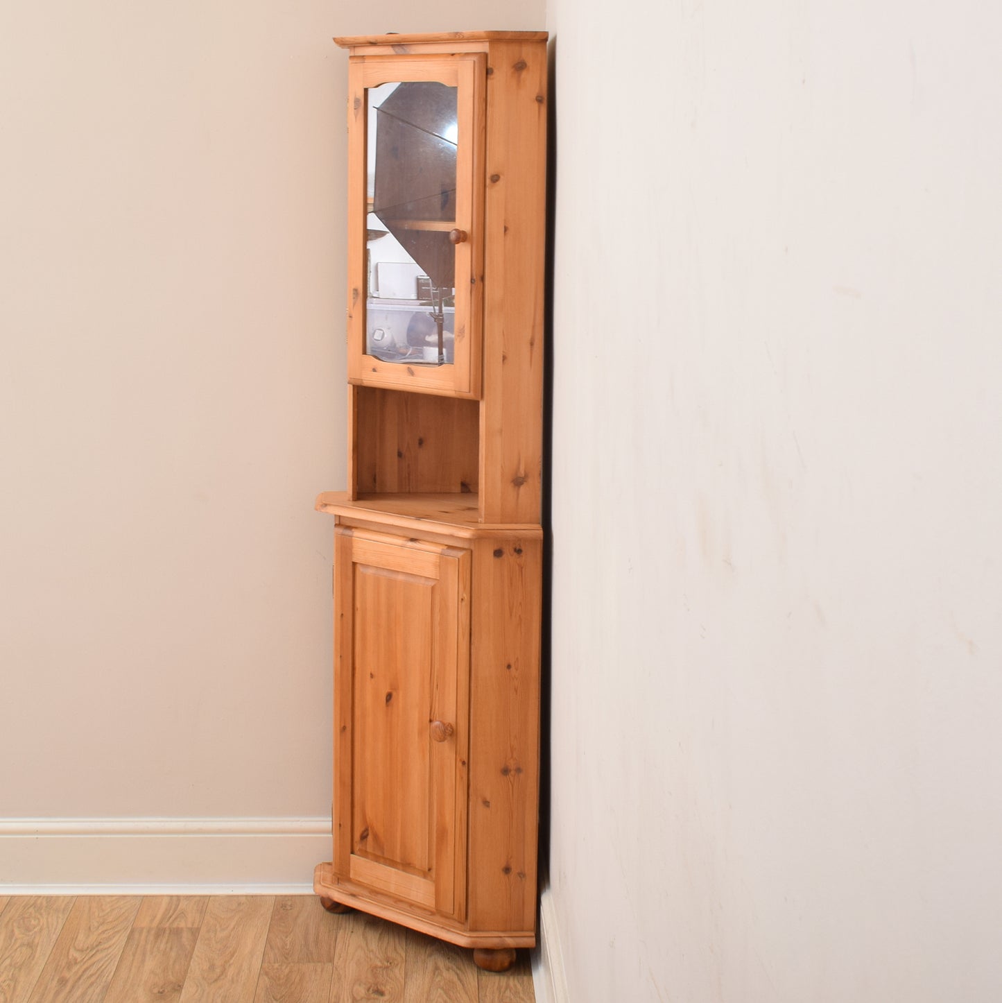 Pine Corner Unit