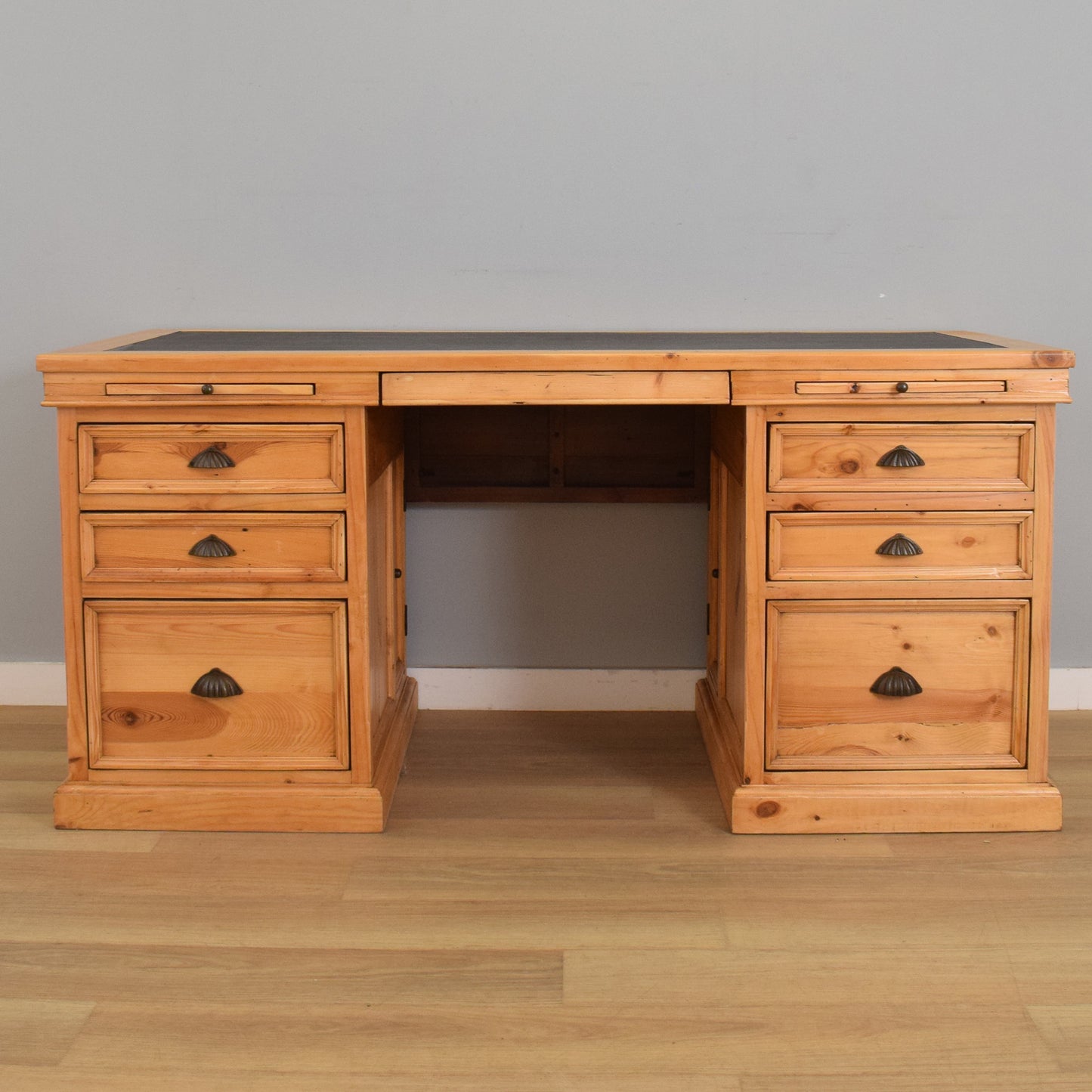 Large Pine Desk