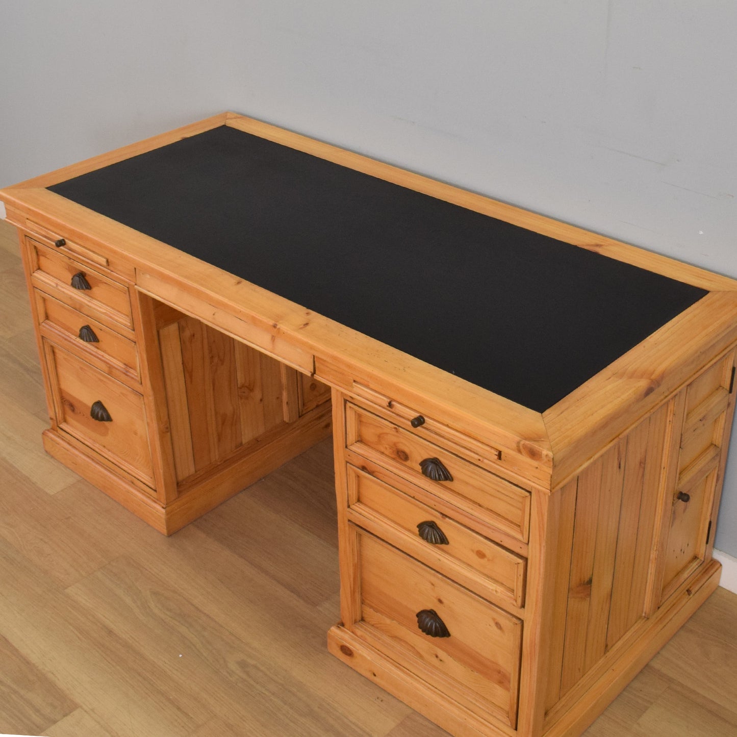 Large Pine Desk