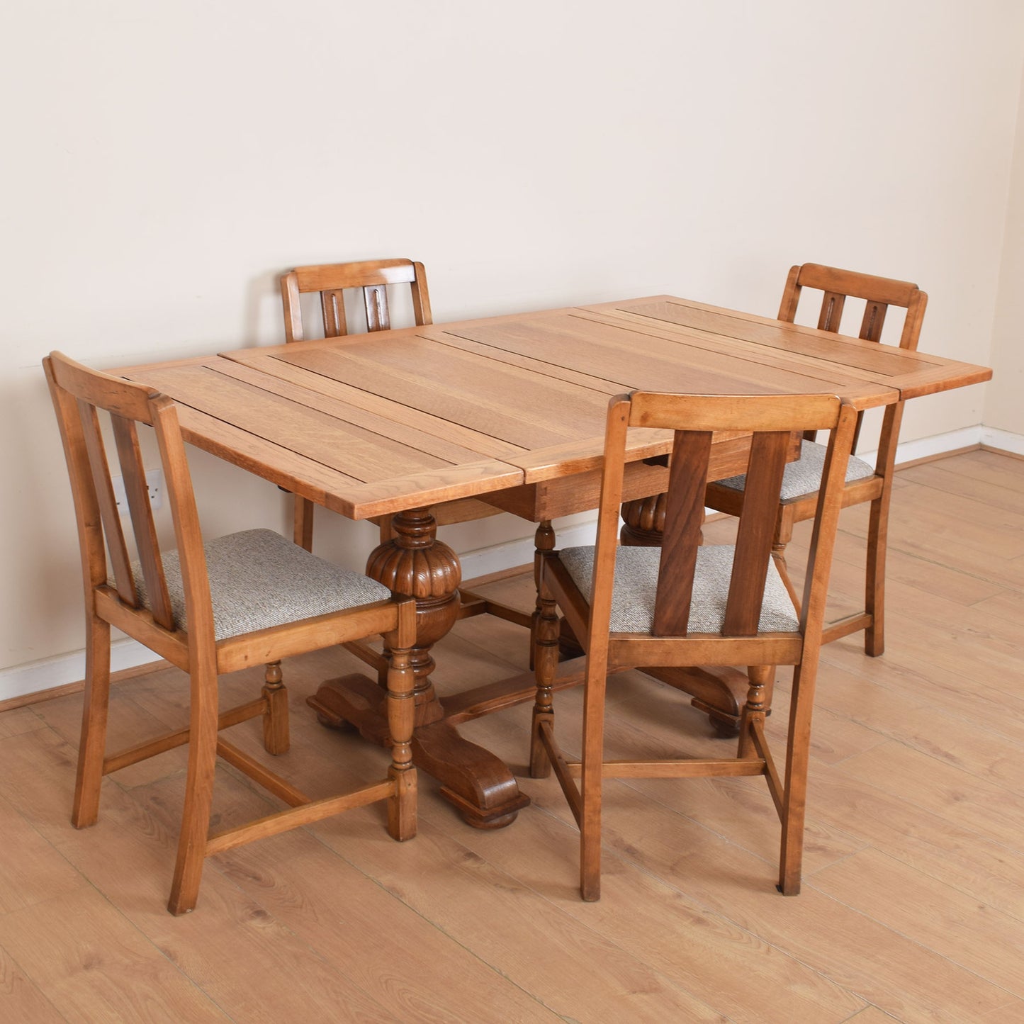 Oak Draw-leaf Dining Table & Four Chairs