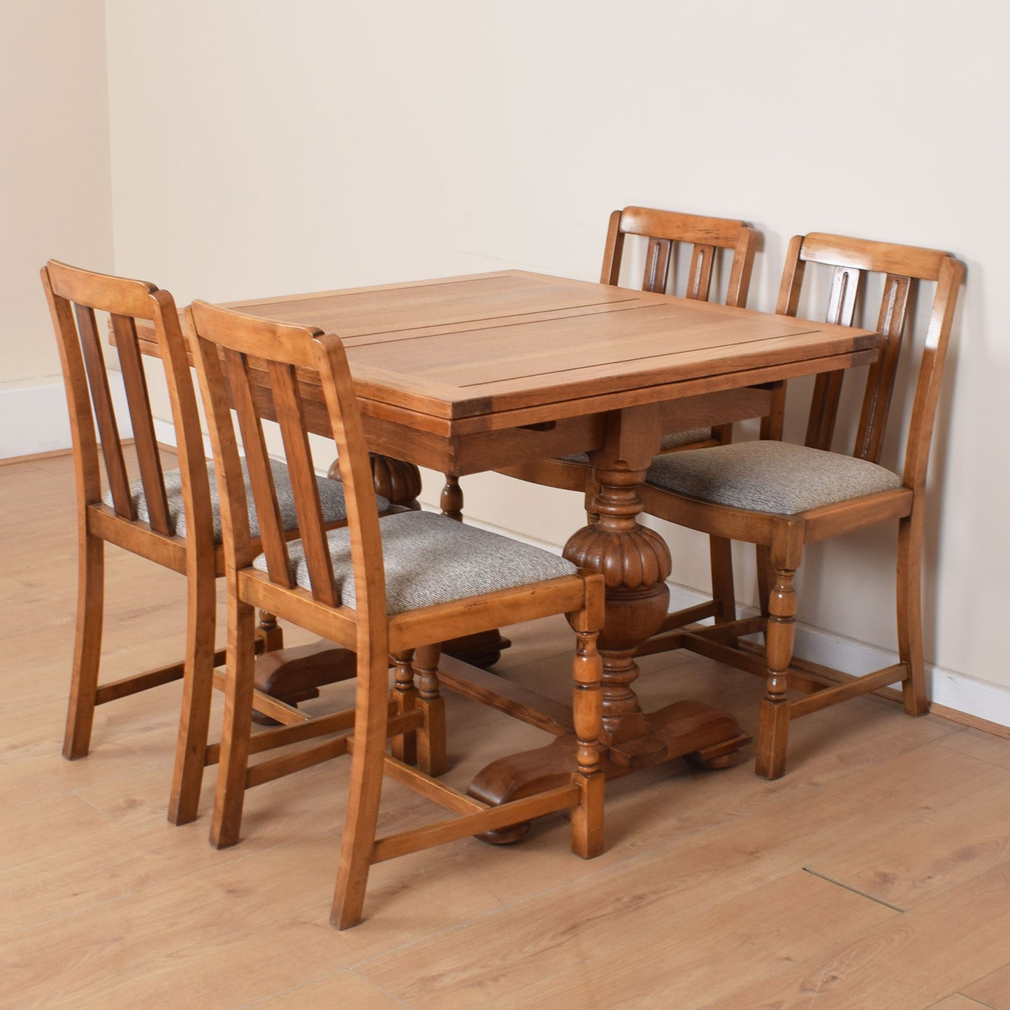 Oak Draw-leaf Dining Table & Four Chairs