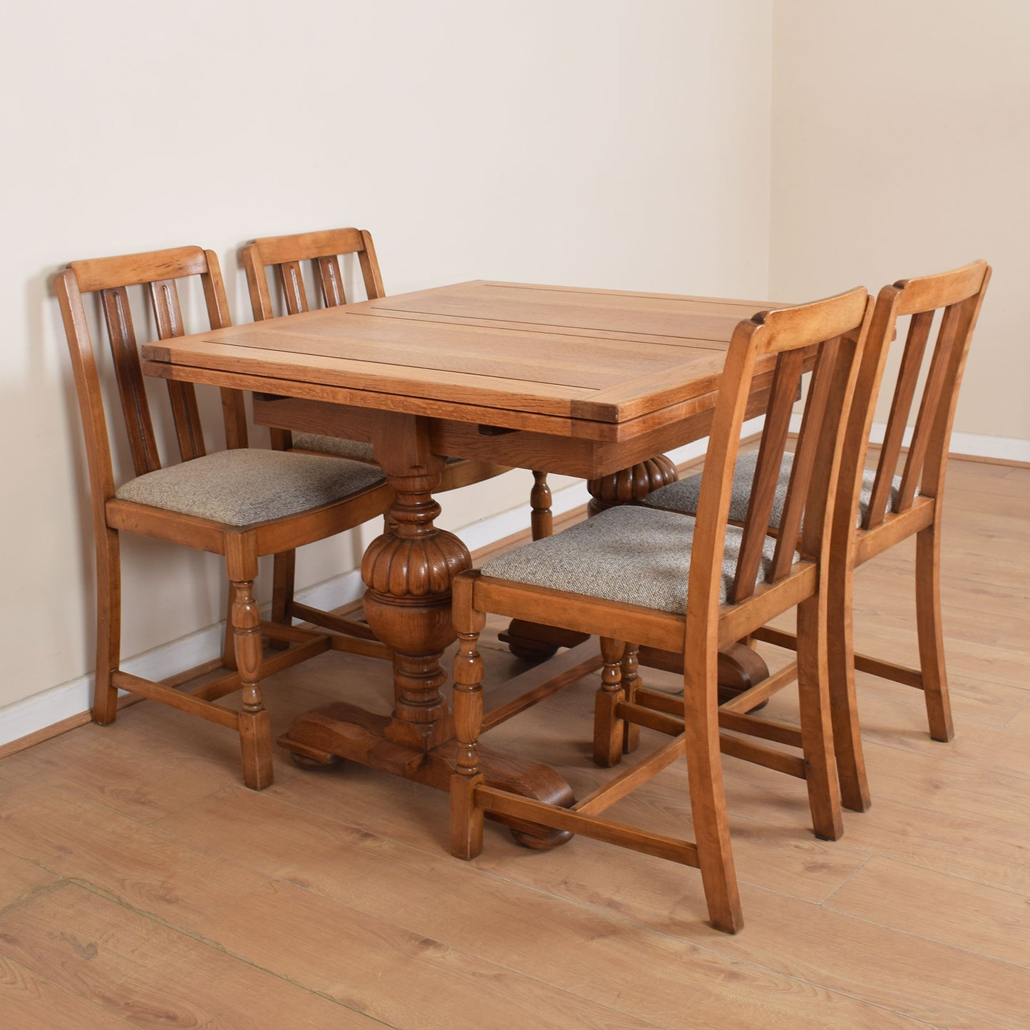 Oak Draw-leaf Dining Table & Four Chairs