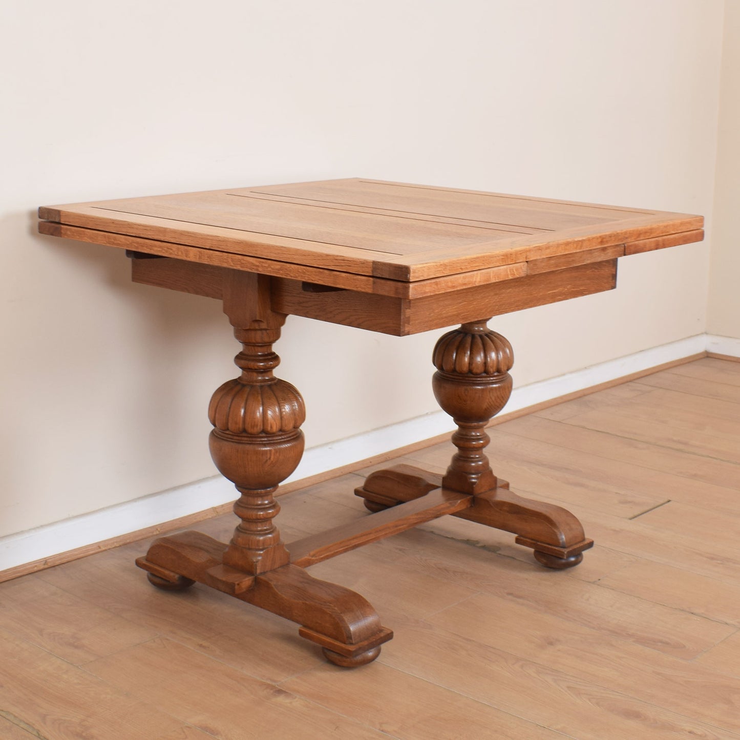 Oak Draw-leaf Dining Table & Four Chairs