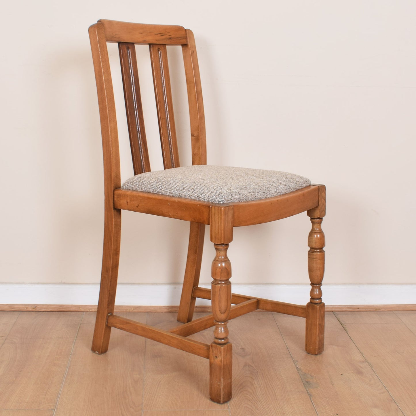 Oak Draw-leaf Dining Table & Four Chairs