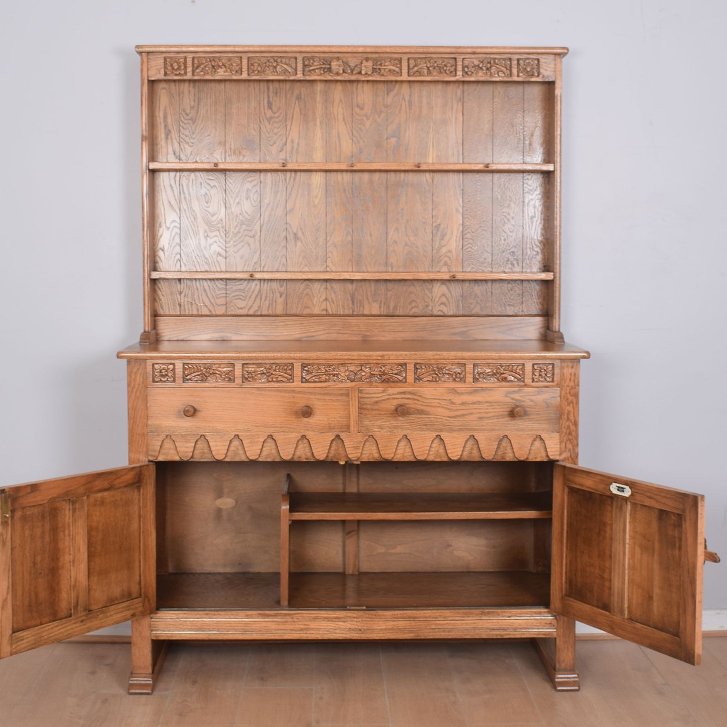 Oak Ornate Webber Dresser
