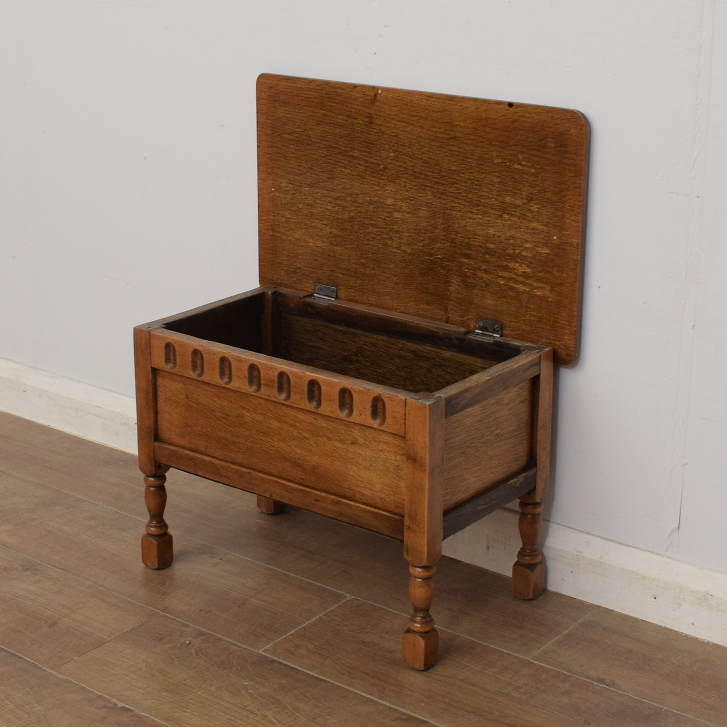 Petite Oak Storage Box