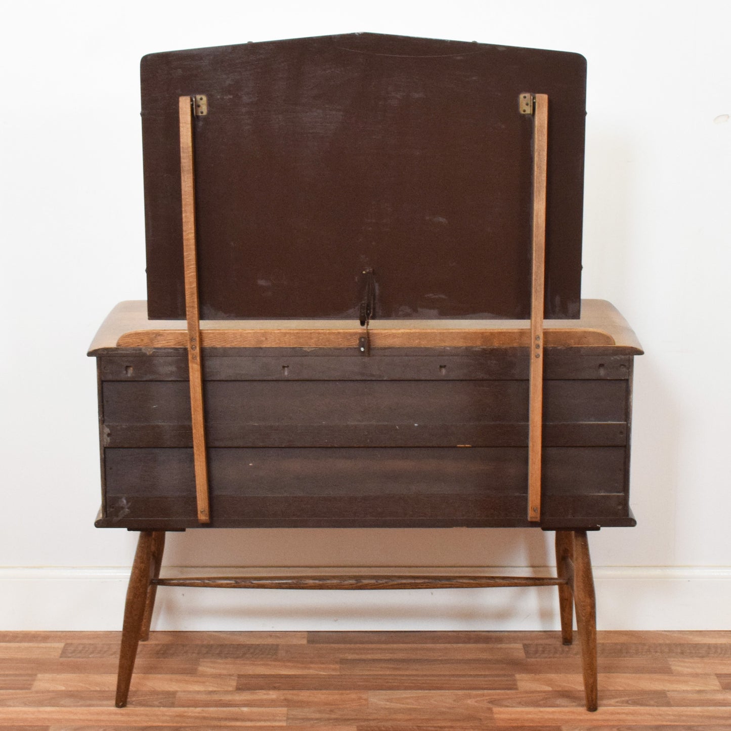 Priory Dressing Table