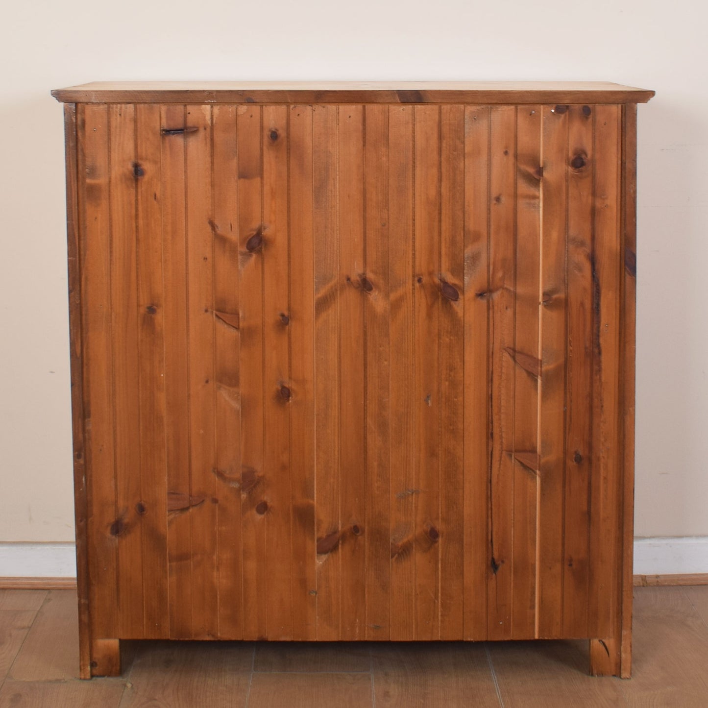 Pine Chest of Drawers.