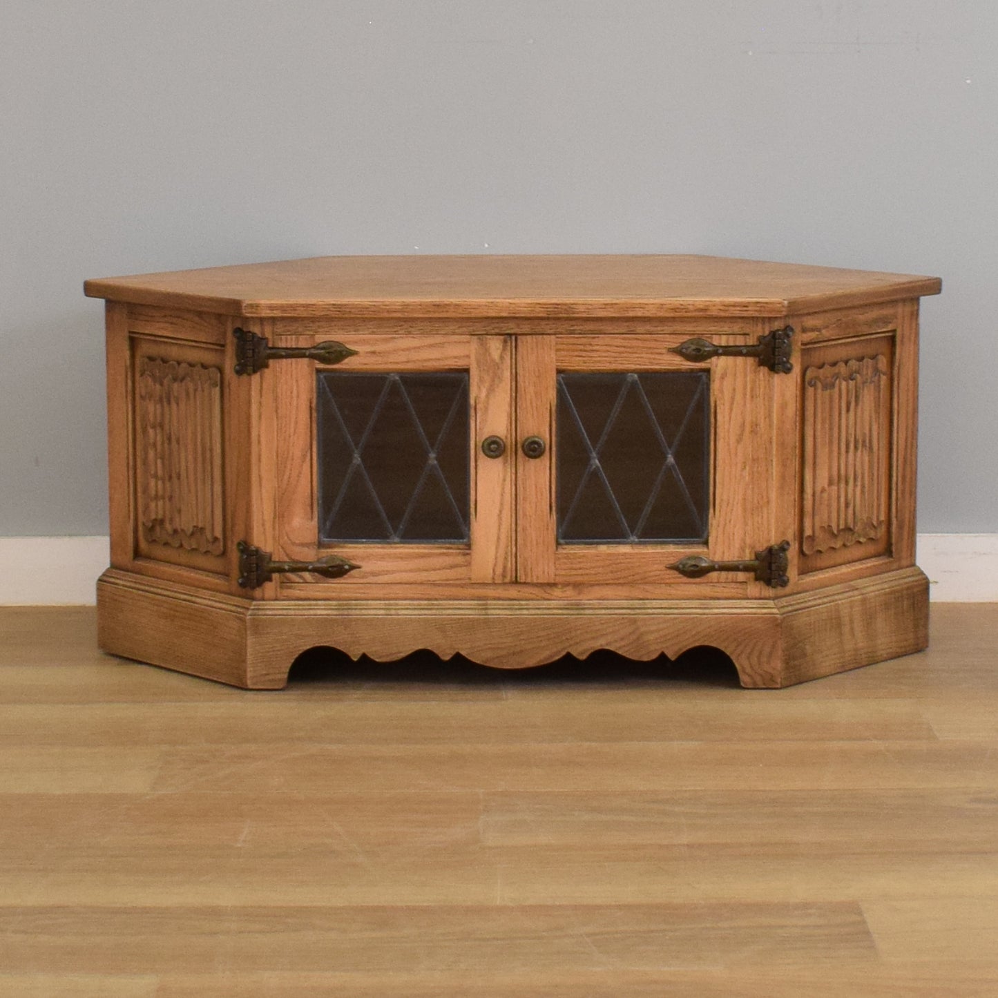 Old Charm TV Cabinet