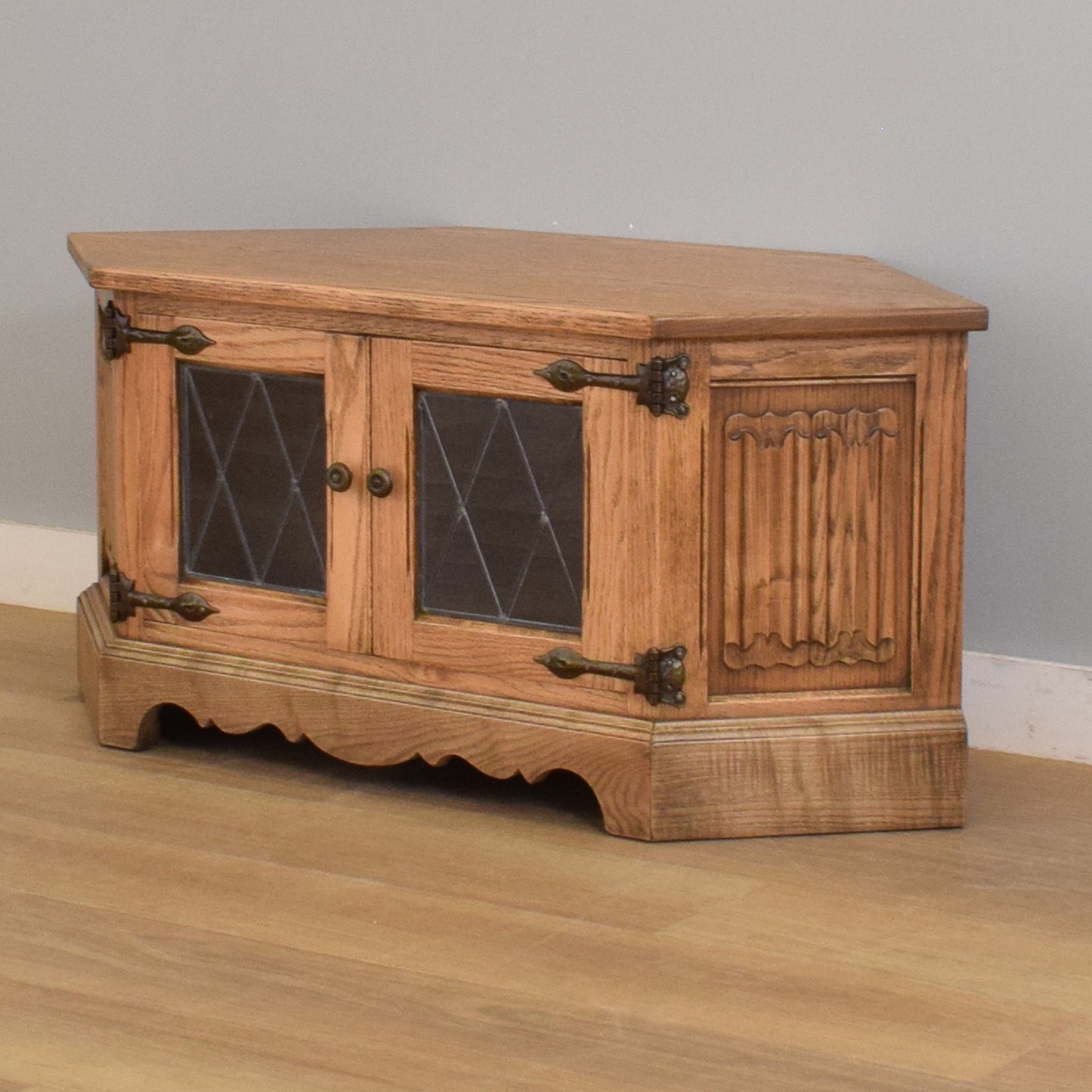 Old Charm TV Cabinet