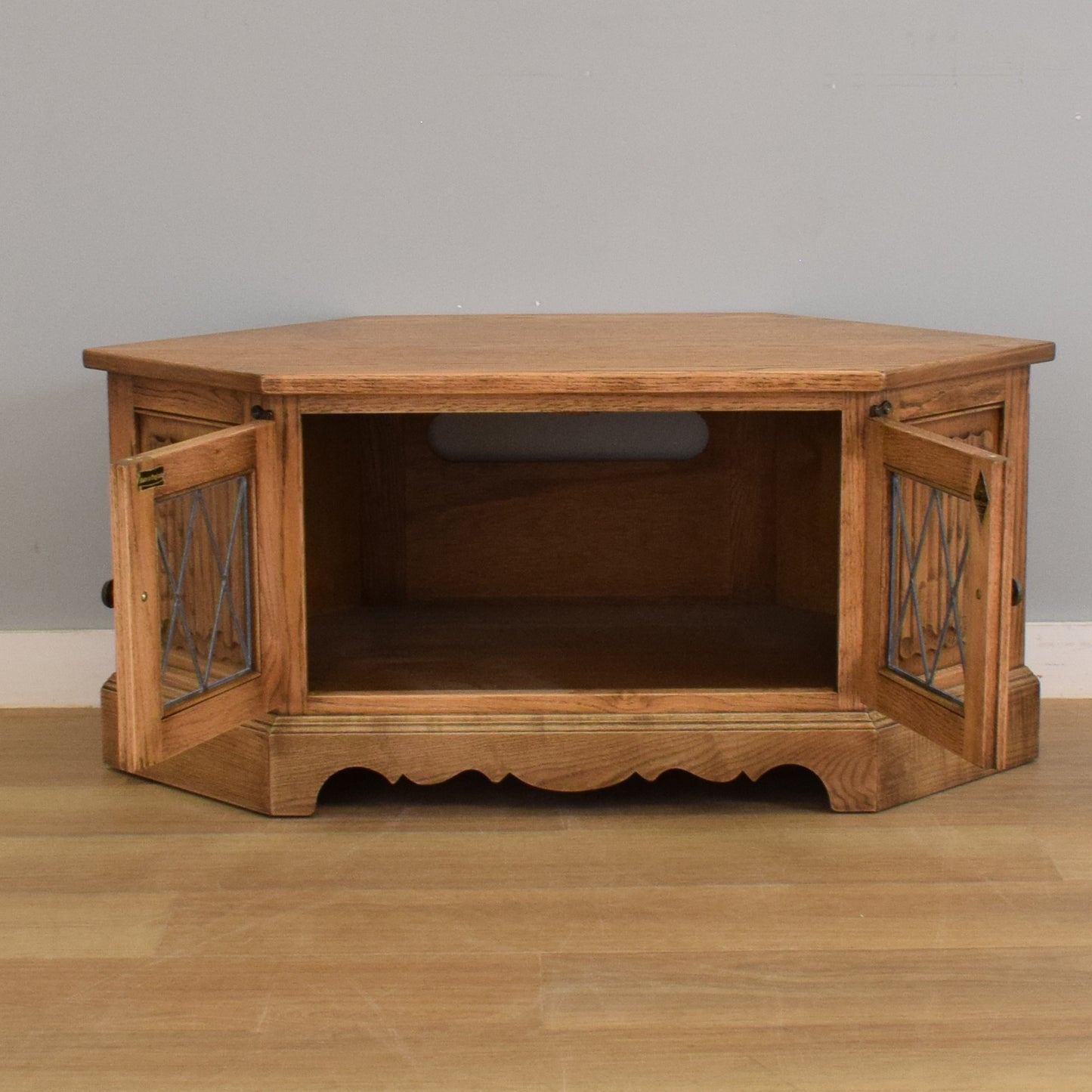 Old Charm TV Cabinet