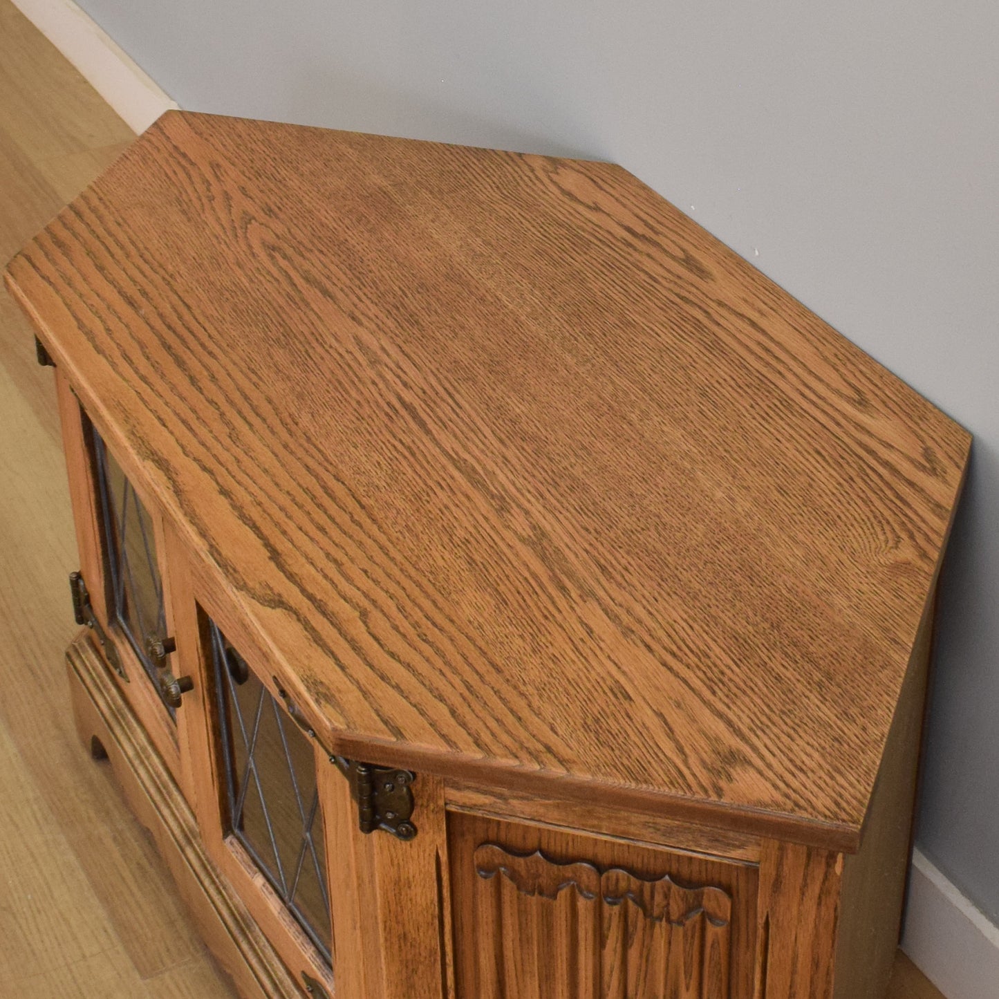 Old Charm TV Cabinet