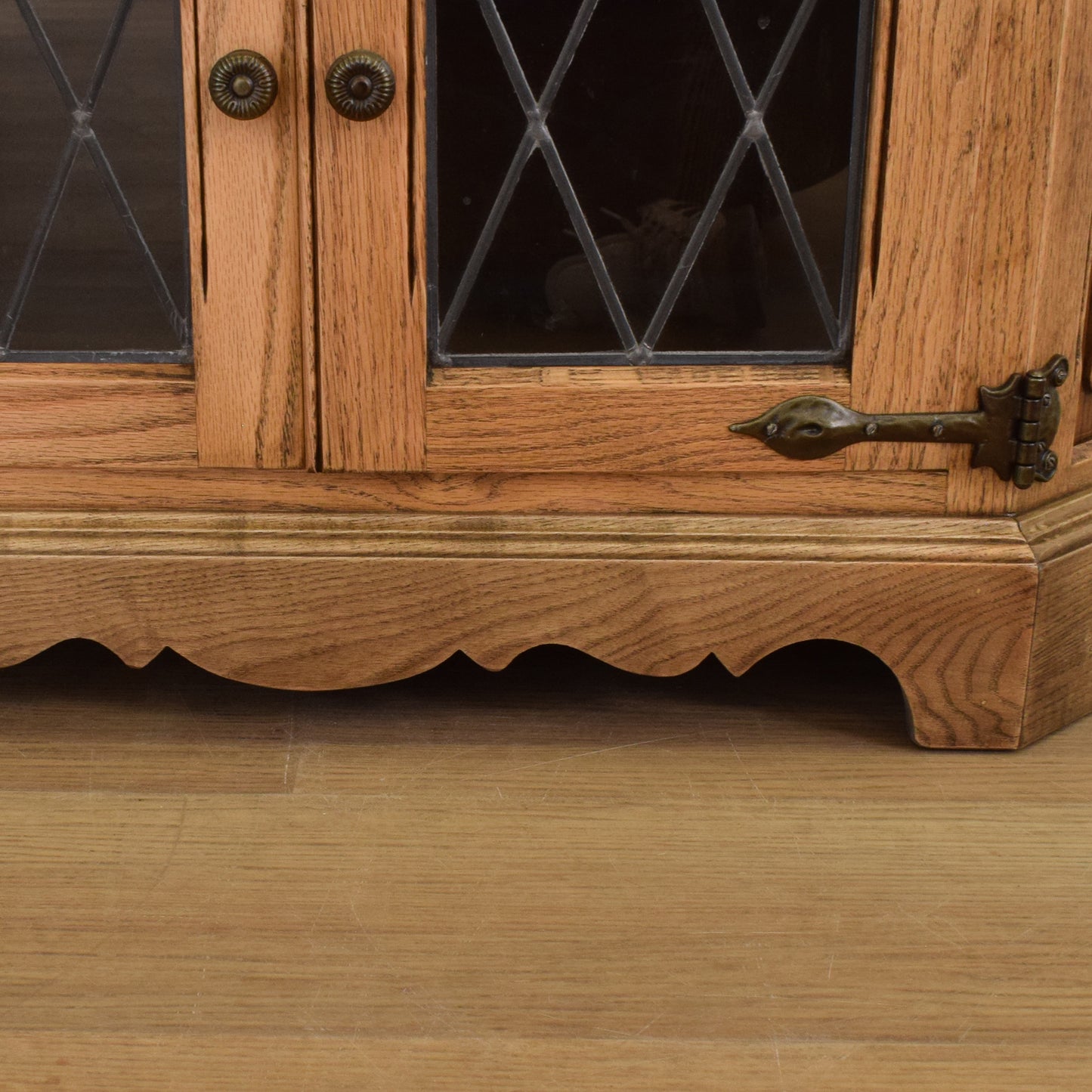 Old Charm TV Cabinet