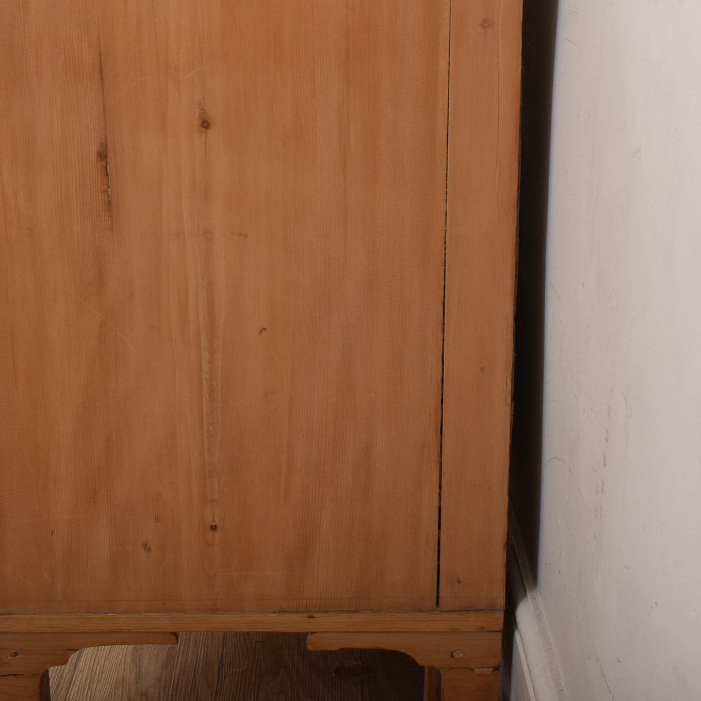 Pine Chest Of Drawers