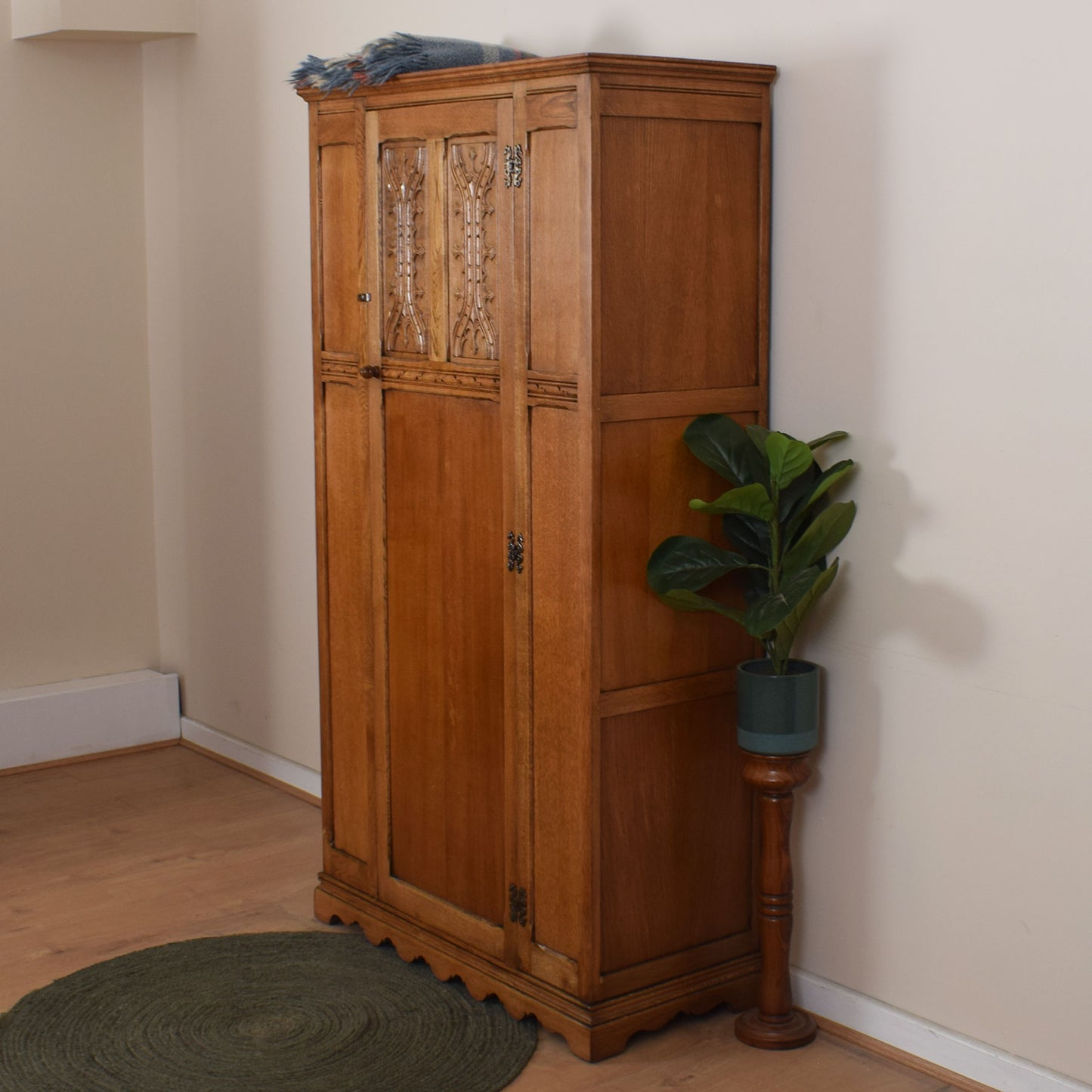 Ornate Carved Oak Hallrobe
