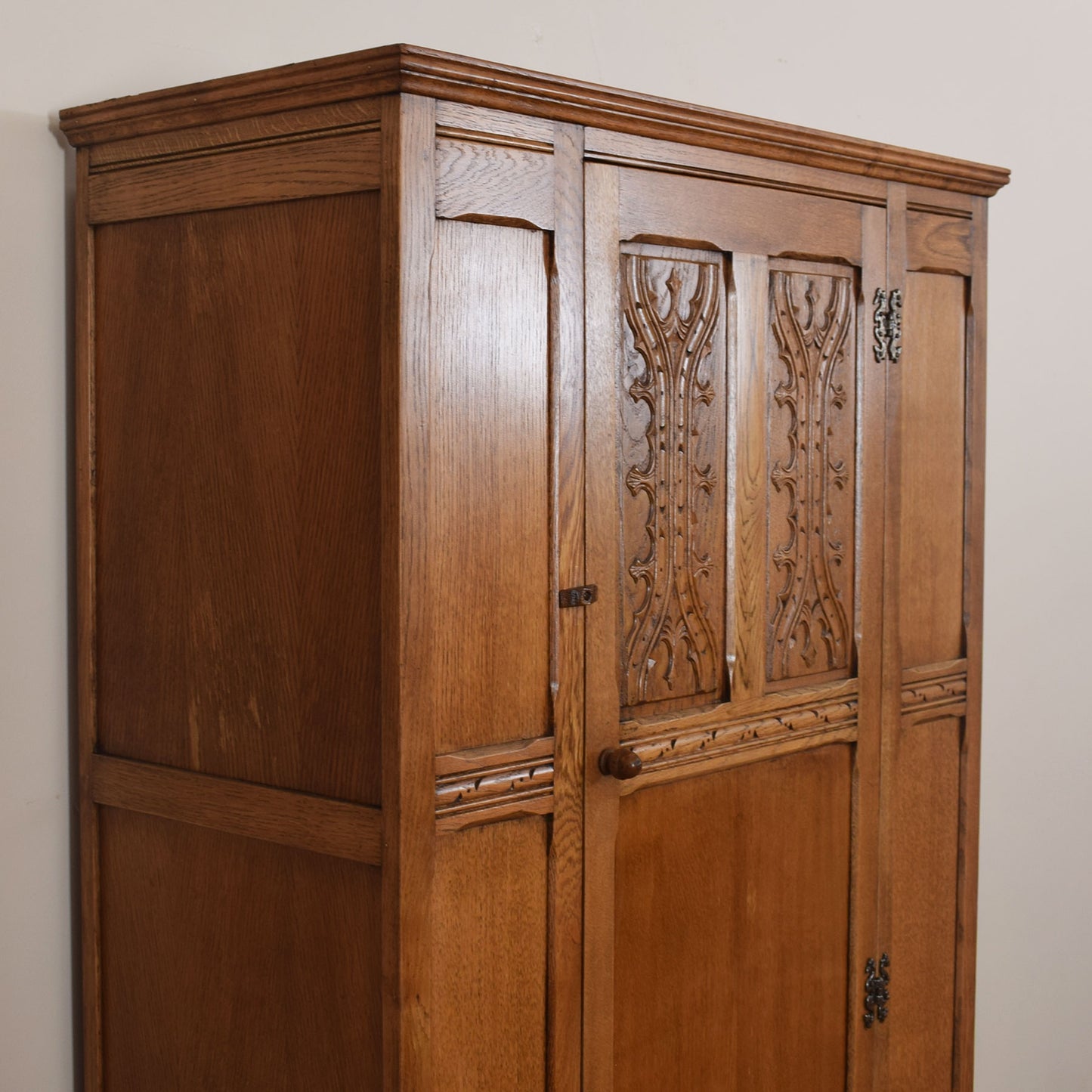 Ornate Carved Oak Hallrobe