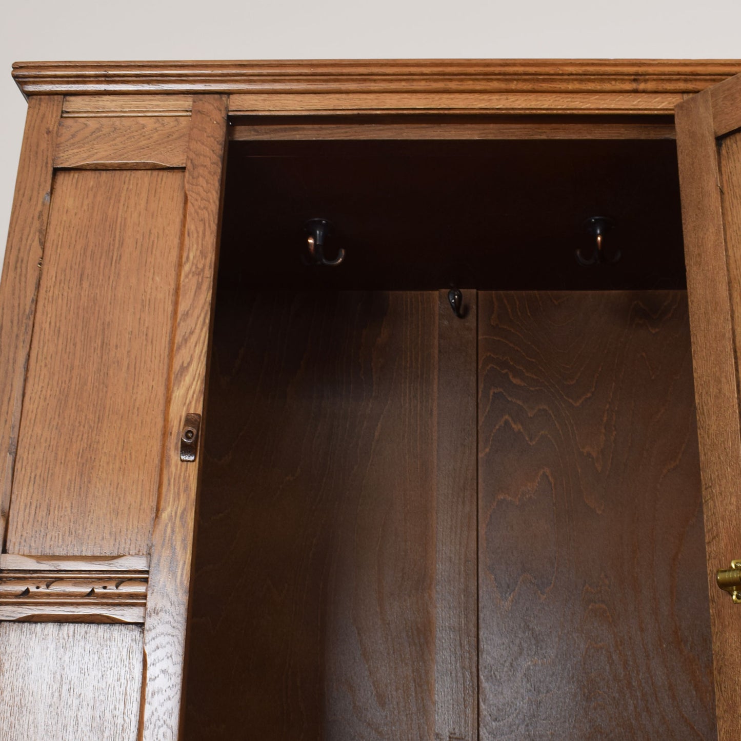 Ornate Carved Oak Hallrobe