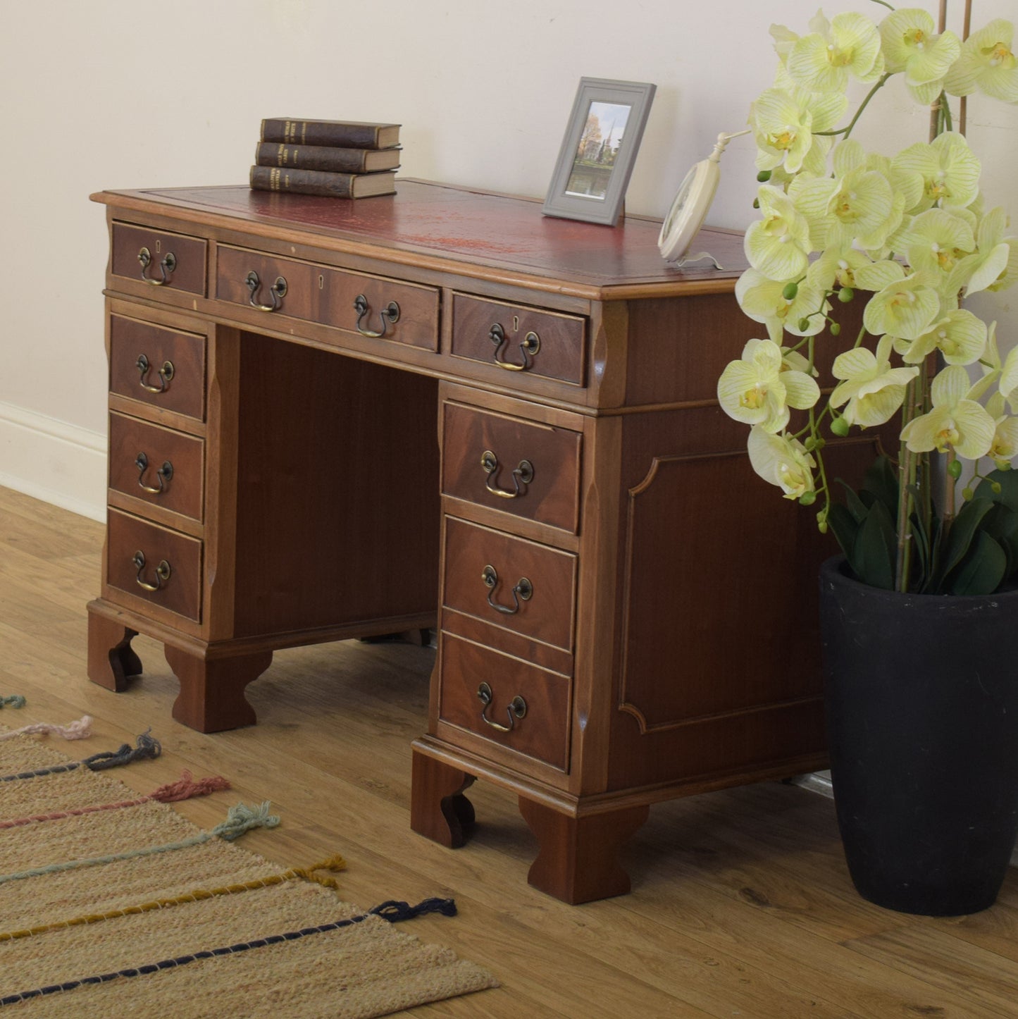 Pedestal Desk