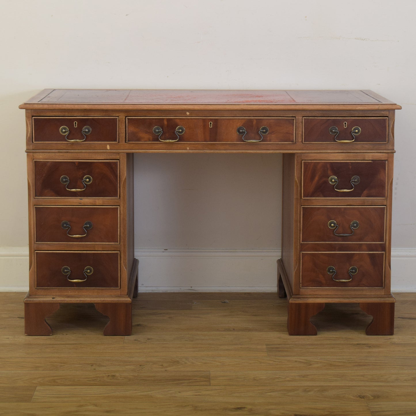 Pedestal Desk