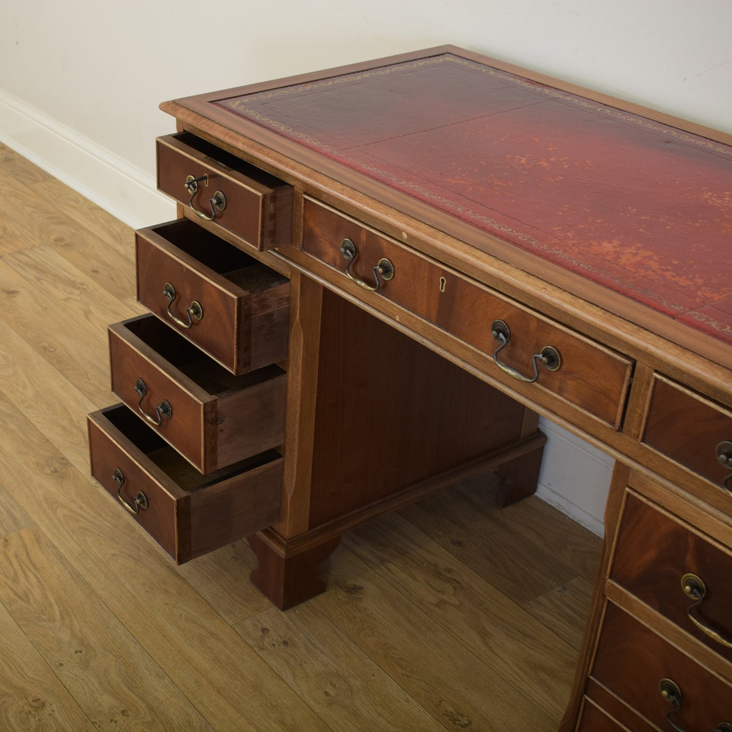 Pedestal Desk